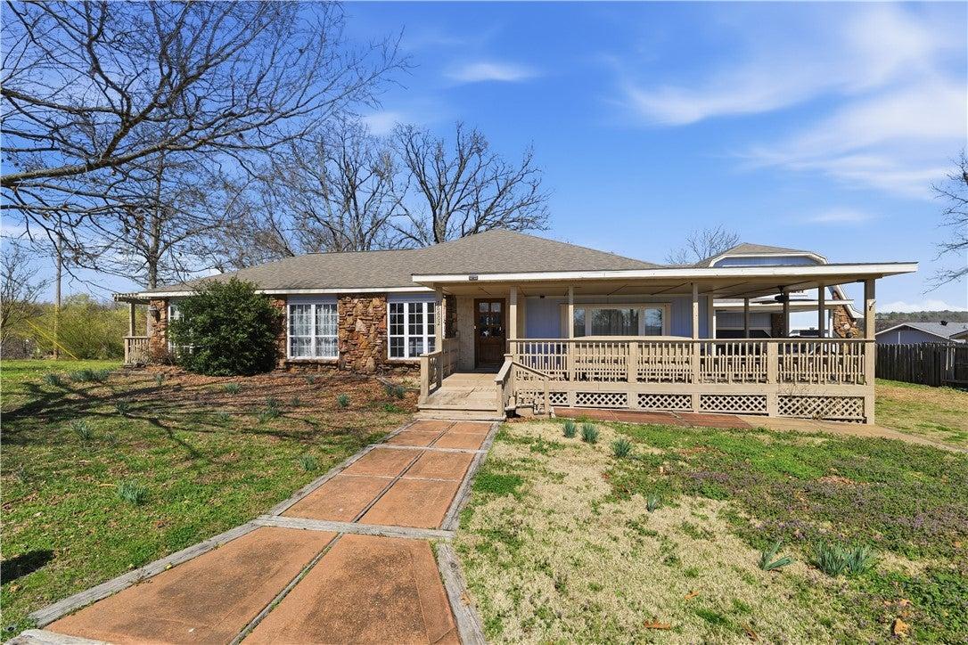 Willow Dr, Rogers, AR 72756
