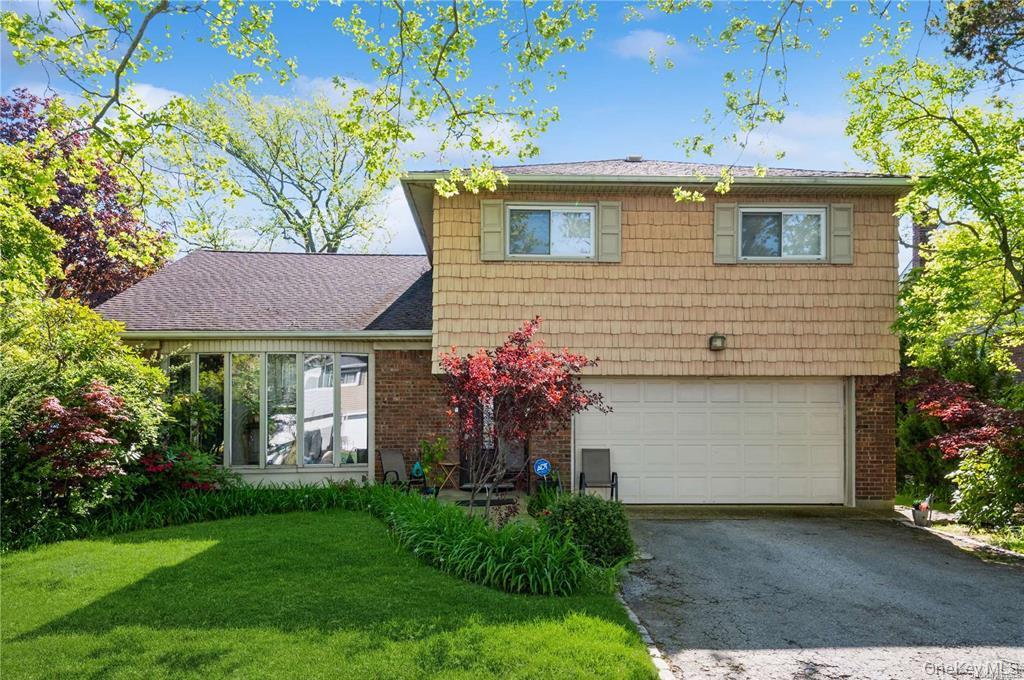 Cedarhurst St, Valley Stream, NY 11581