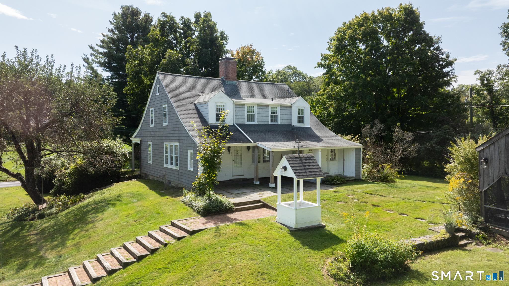 Charcoal Ave, Middlebury, CT 06762