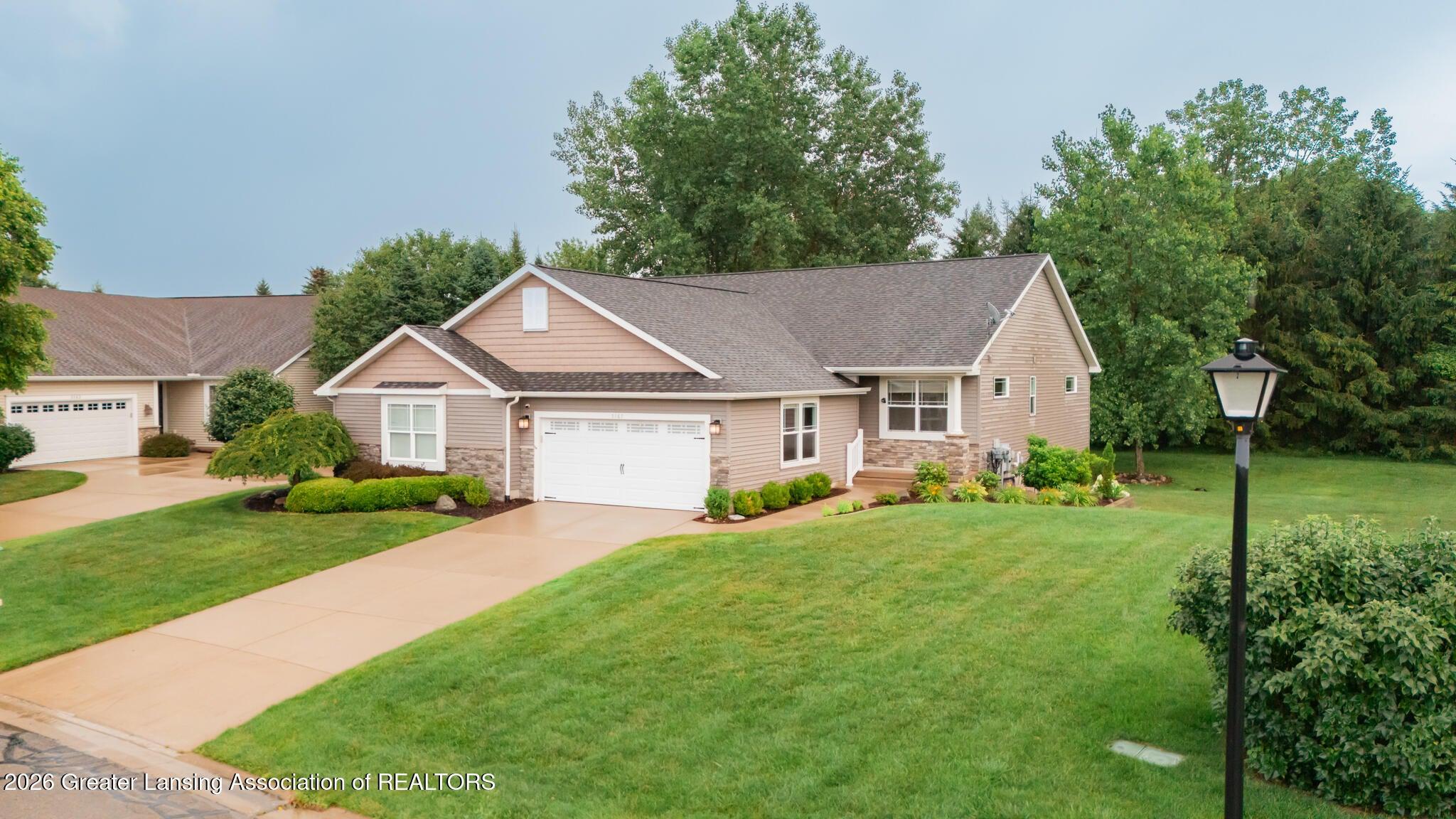 Hawk Hollow Dr E, Bath, MI 48808