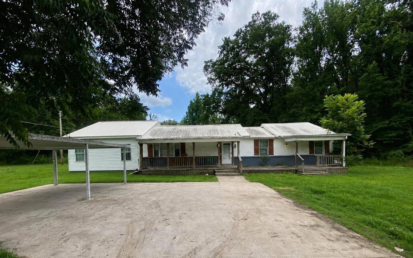 N Feemster Lake Rd, Tupelo, MS 38804