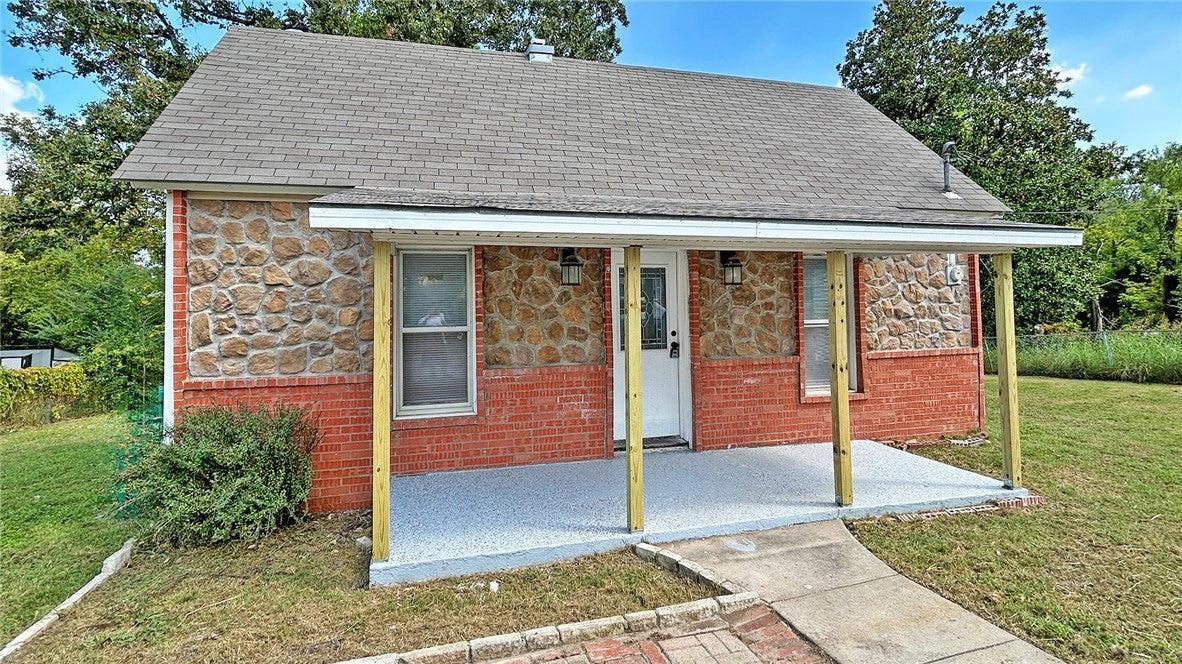 N C St, Rogers, AR 72756