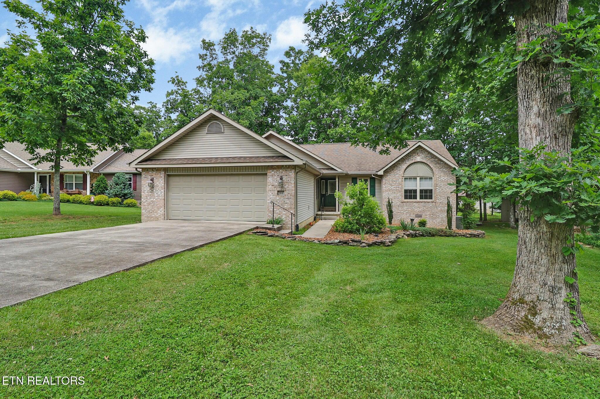 Berkshire Loop, Crossville, TN 38558