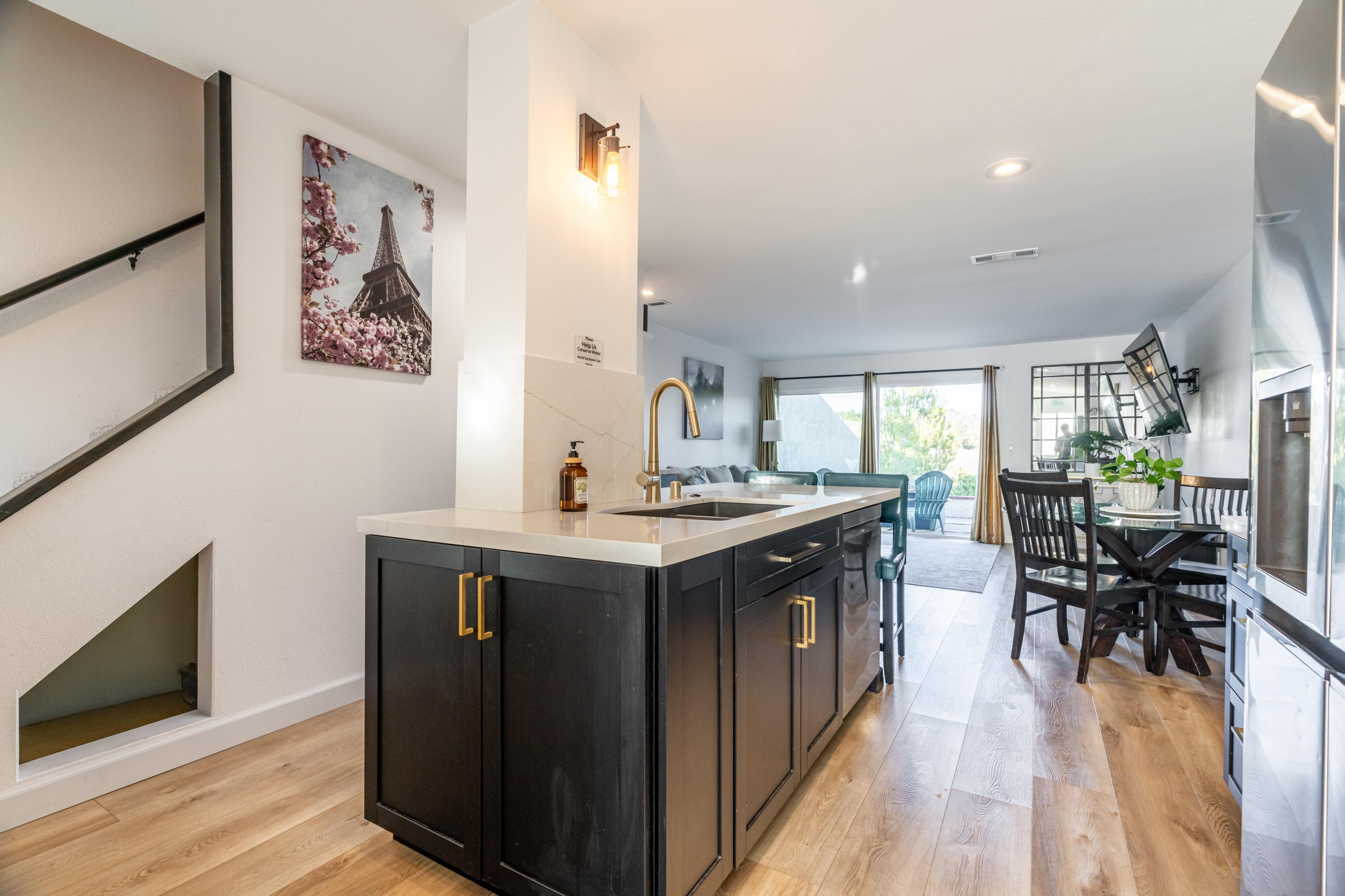 Tuolumne Ave, Thousand Oaks, CA 91360