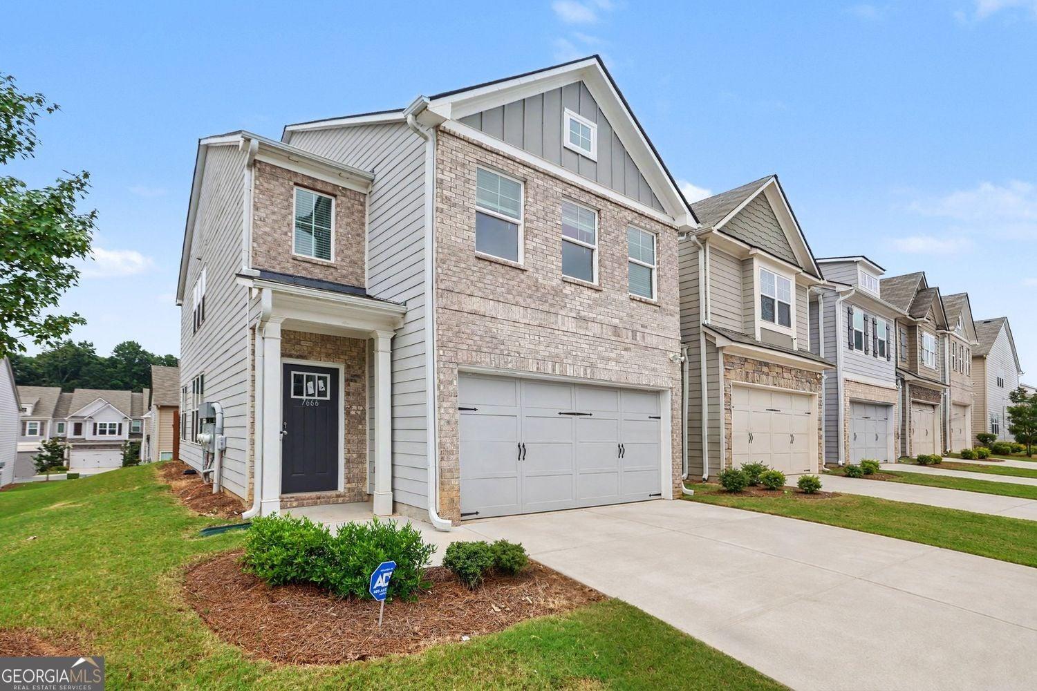 Squire Ct, Fairburn, GA 30213