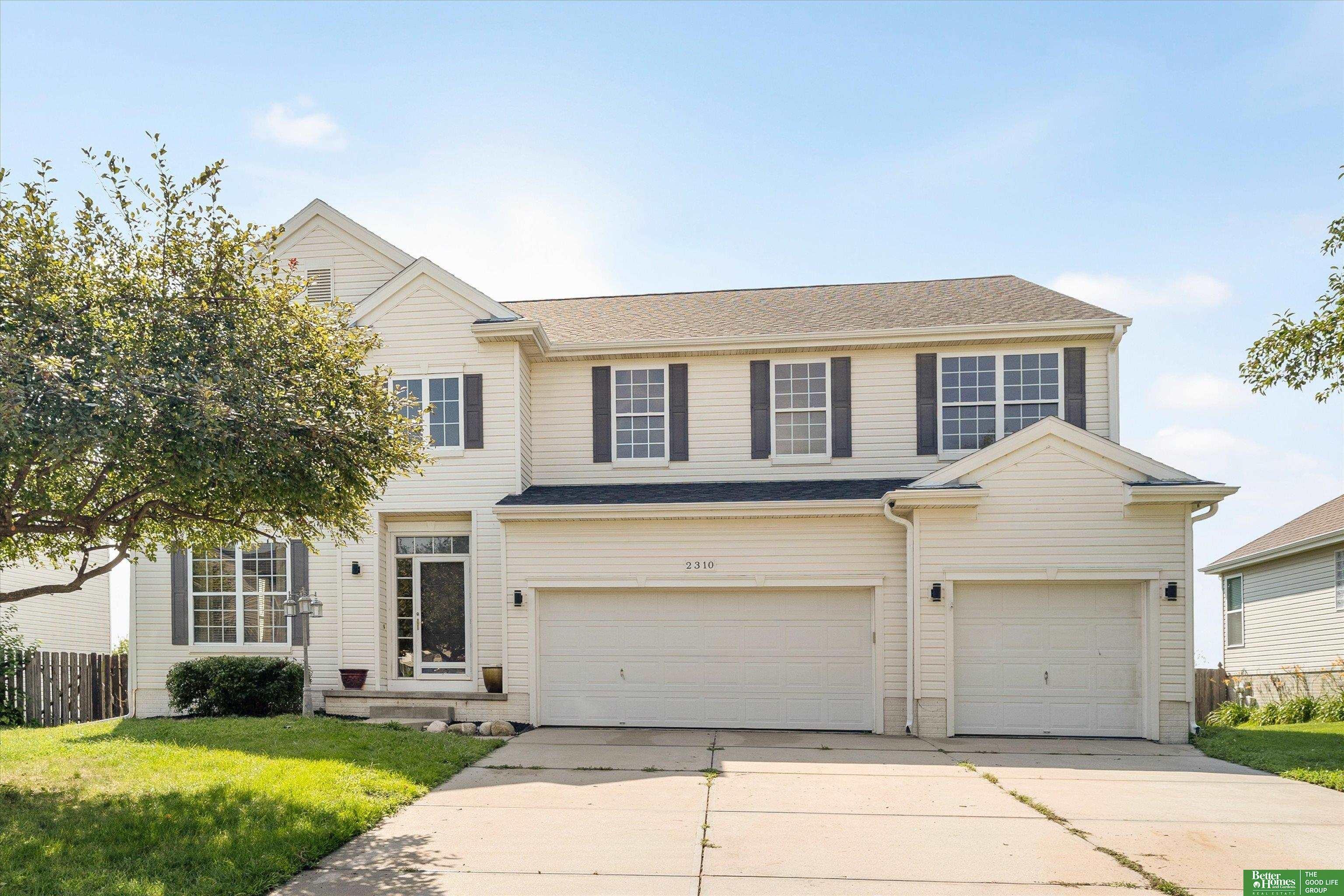 Sand Hills Dr, Papillion, NE 68046
