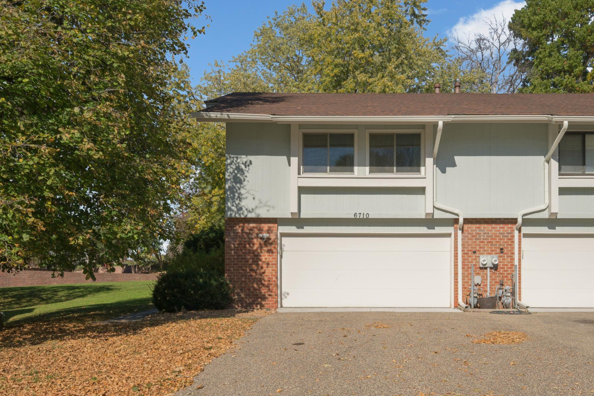 Buckingham Bay, Saint Paul, MN 55125