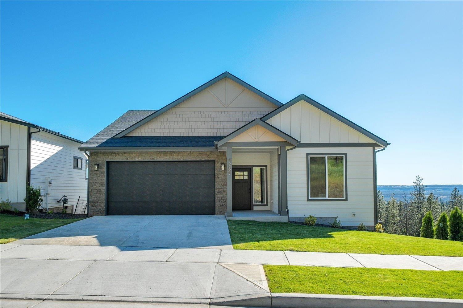 W Bush Dr, Spokane, WA 99208