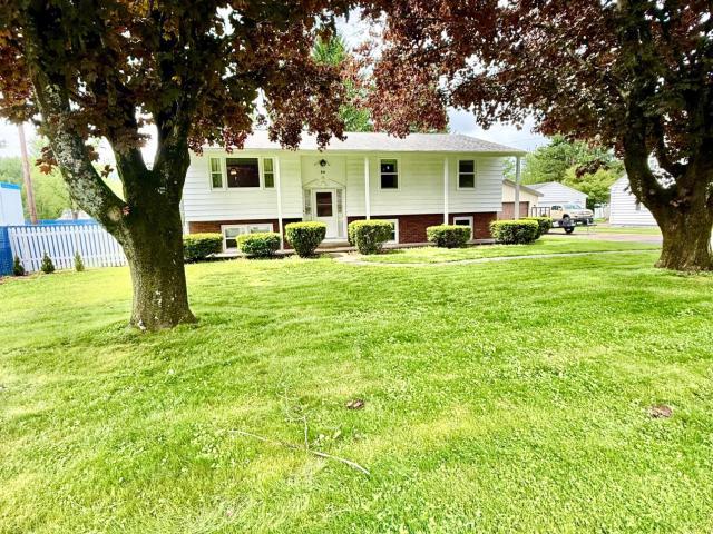 Musante St, Warren, PA 16365