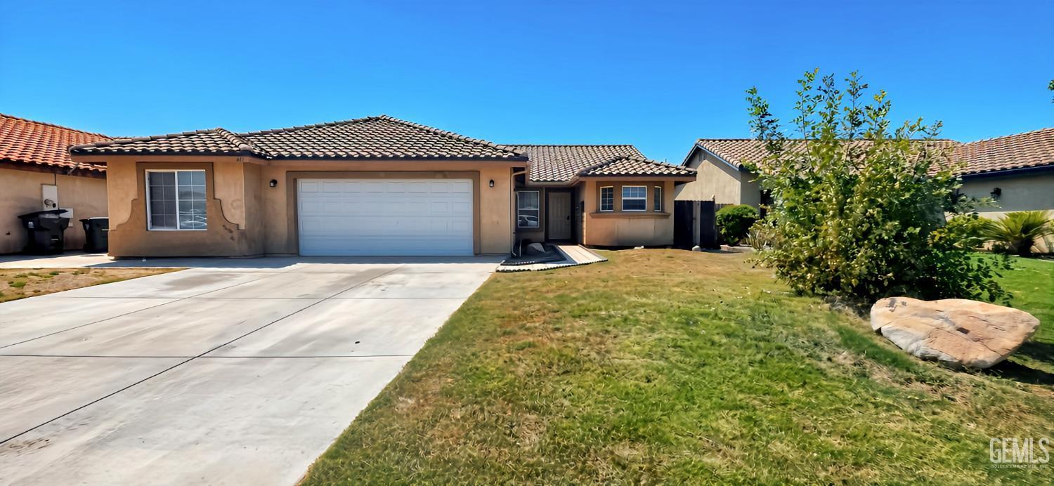 Scarletfire Dr, Bakersfield, CA 93307