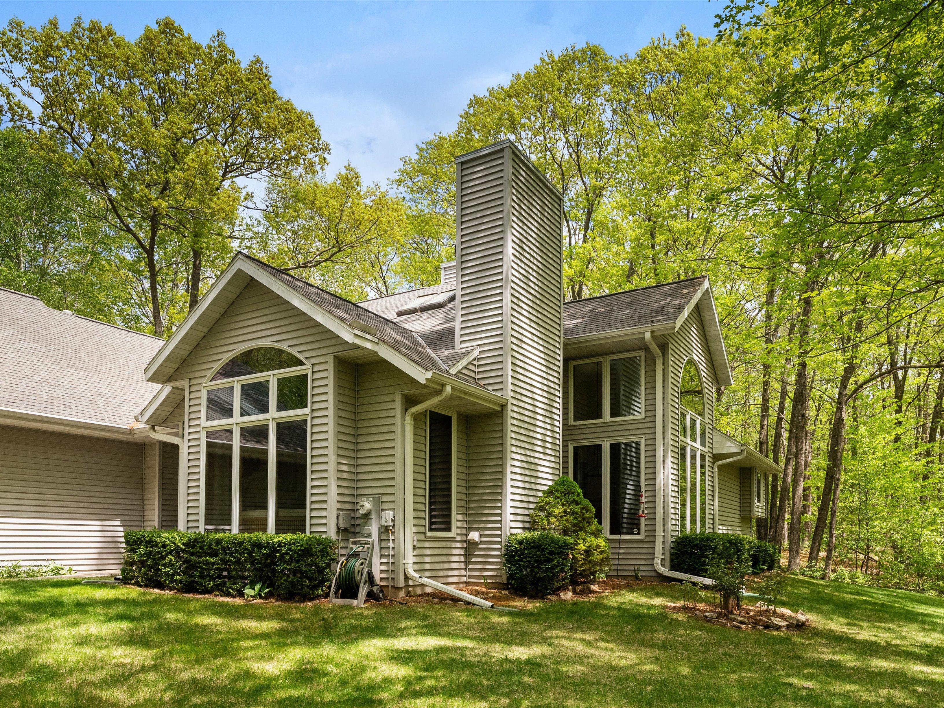 Pine Tree Rd, Sturgeon Bay, WI 54235