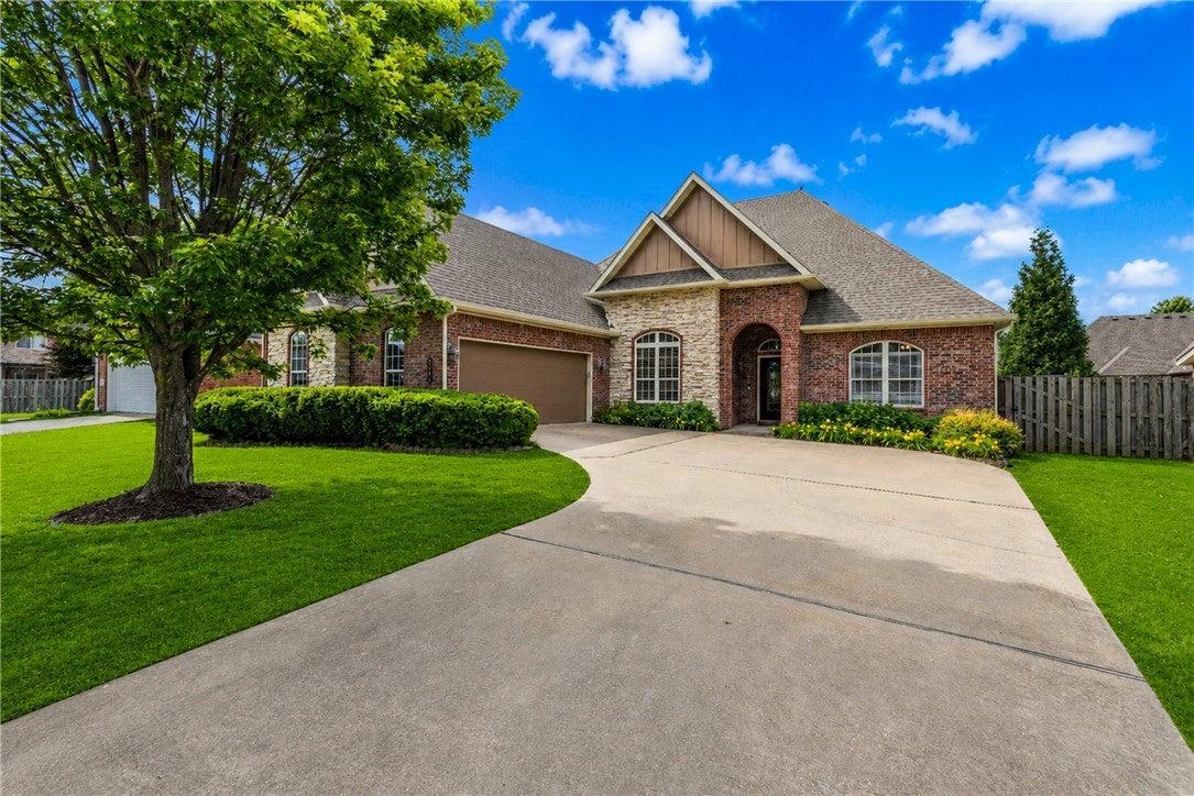 W Inverness Dr, Rogers, AR 72758