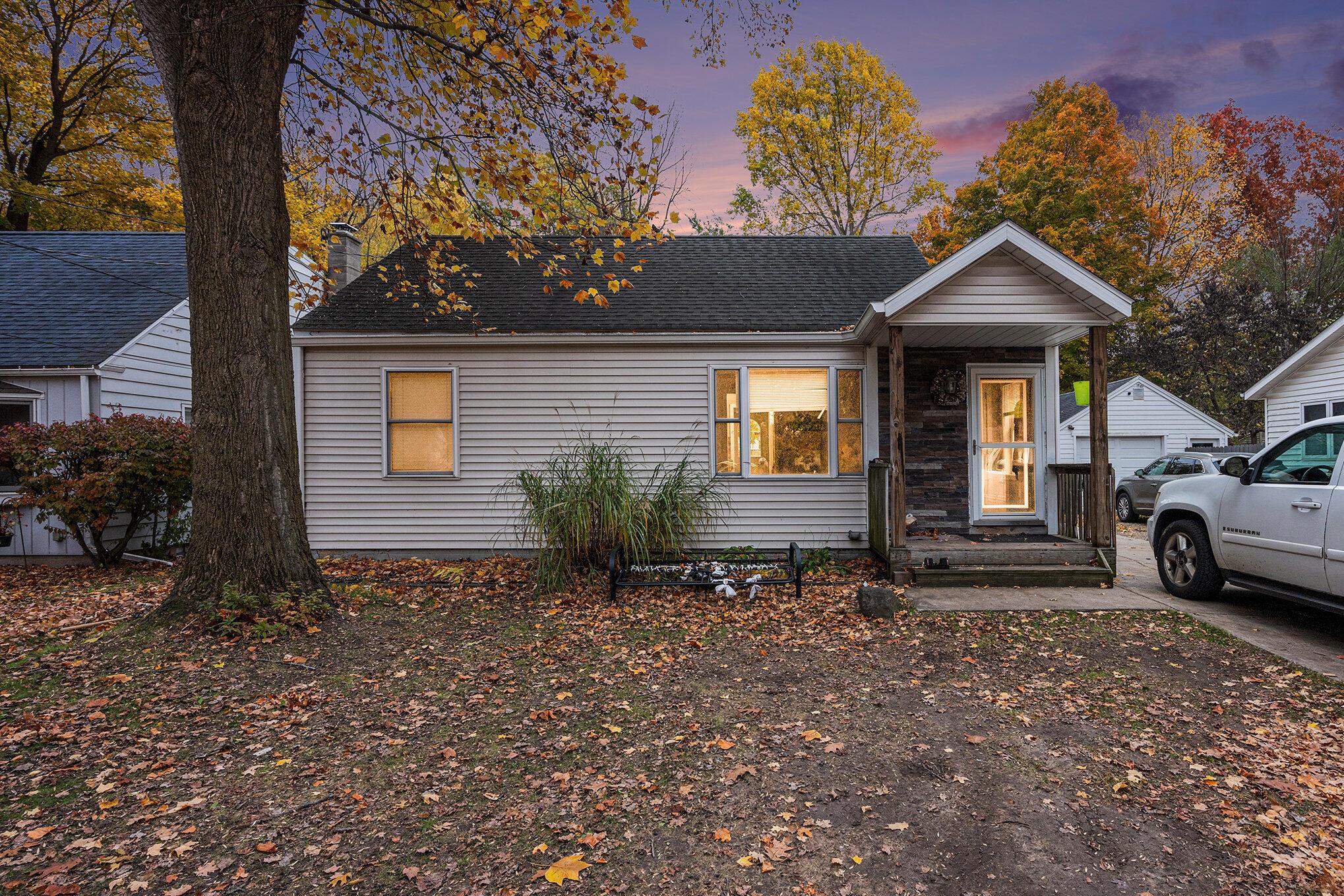 Keyes Dr, Kalamazoo, MI 49004