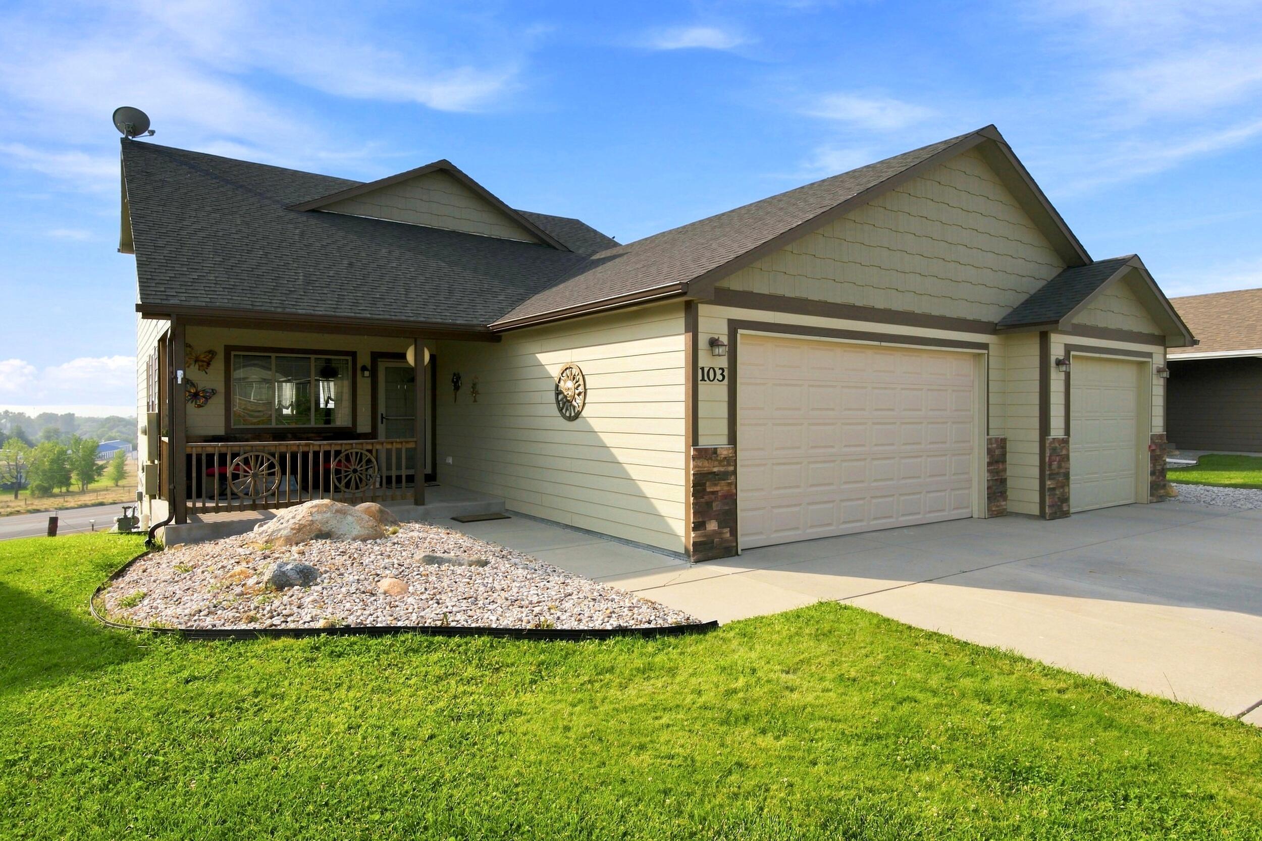 Watkins St, Buffalo, WY 82834