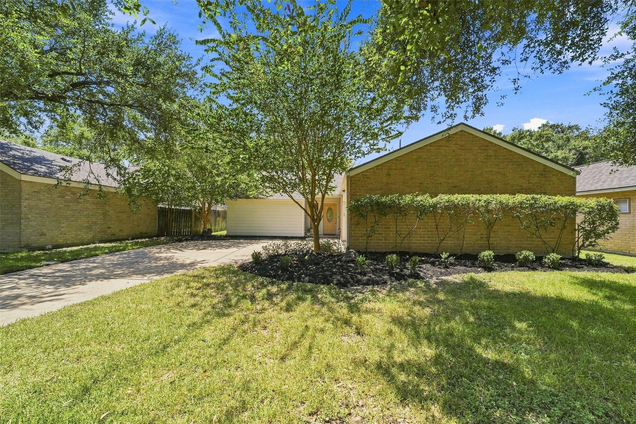 Mesa Terrace Dr, Katy, TX 77450