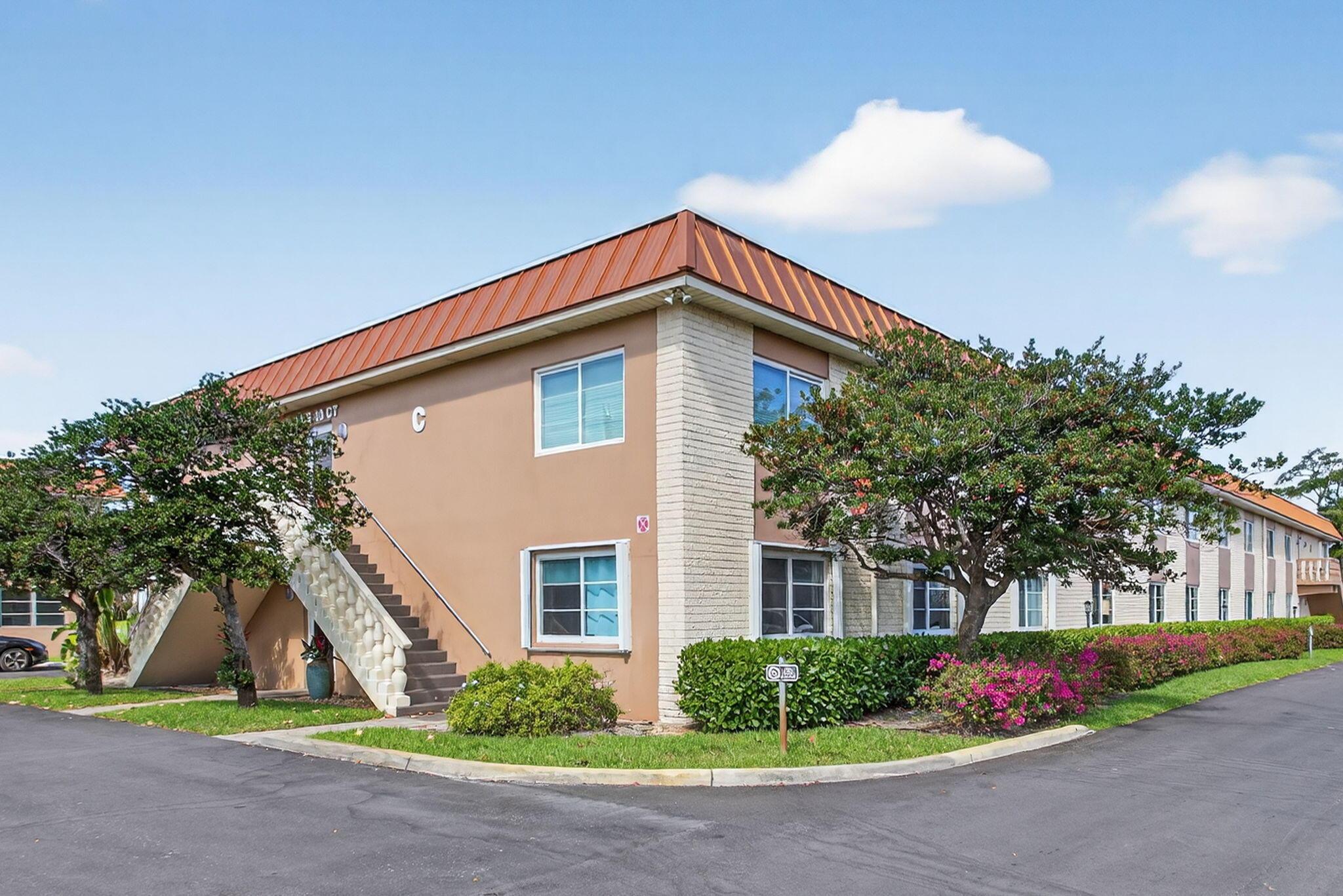 Ne 19th Ct, Wilton Manors, FL 33305