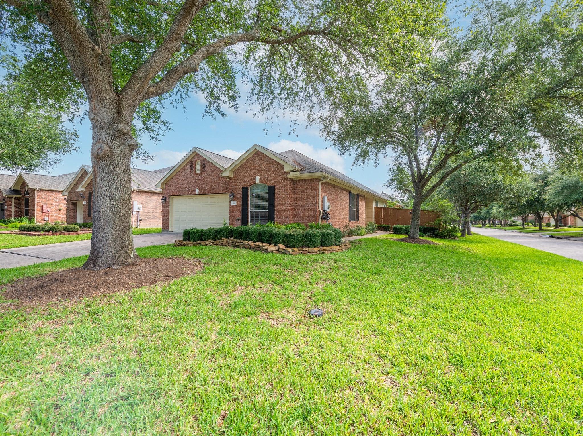 Valley Bluff Ln, Katy, TX 77494
