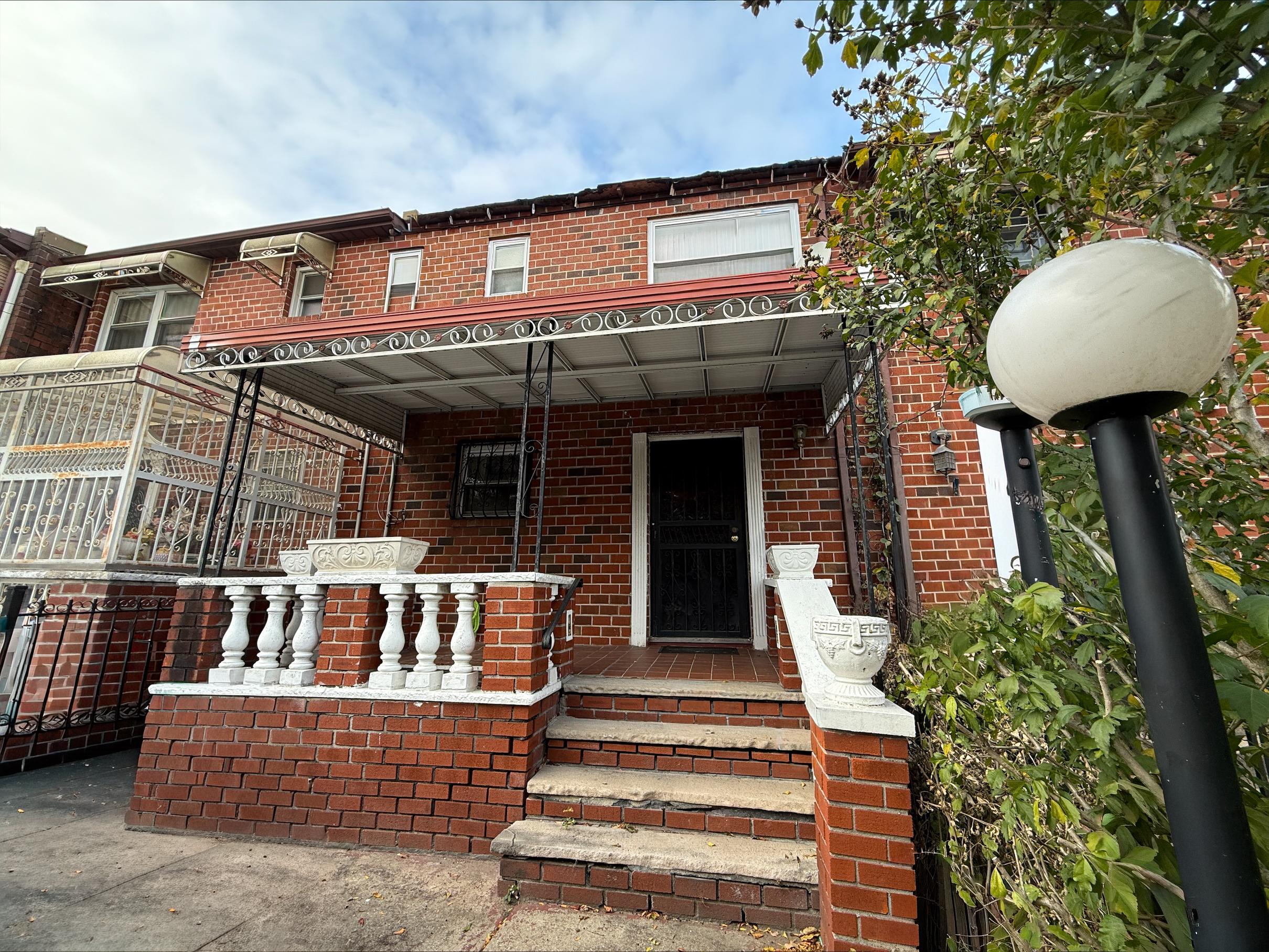 Belmont Ave, Brooklyn, NY 11207