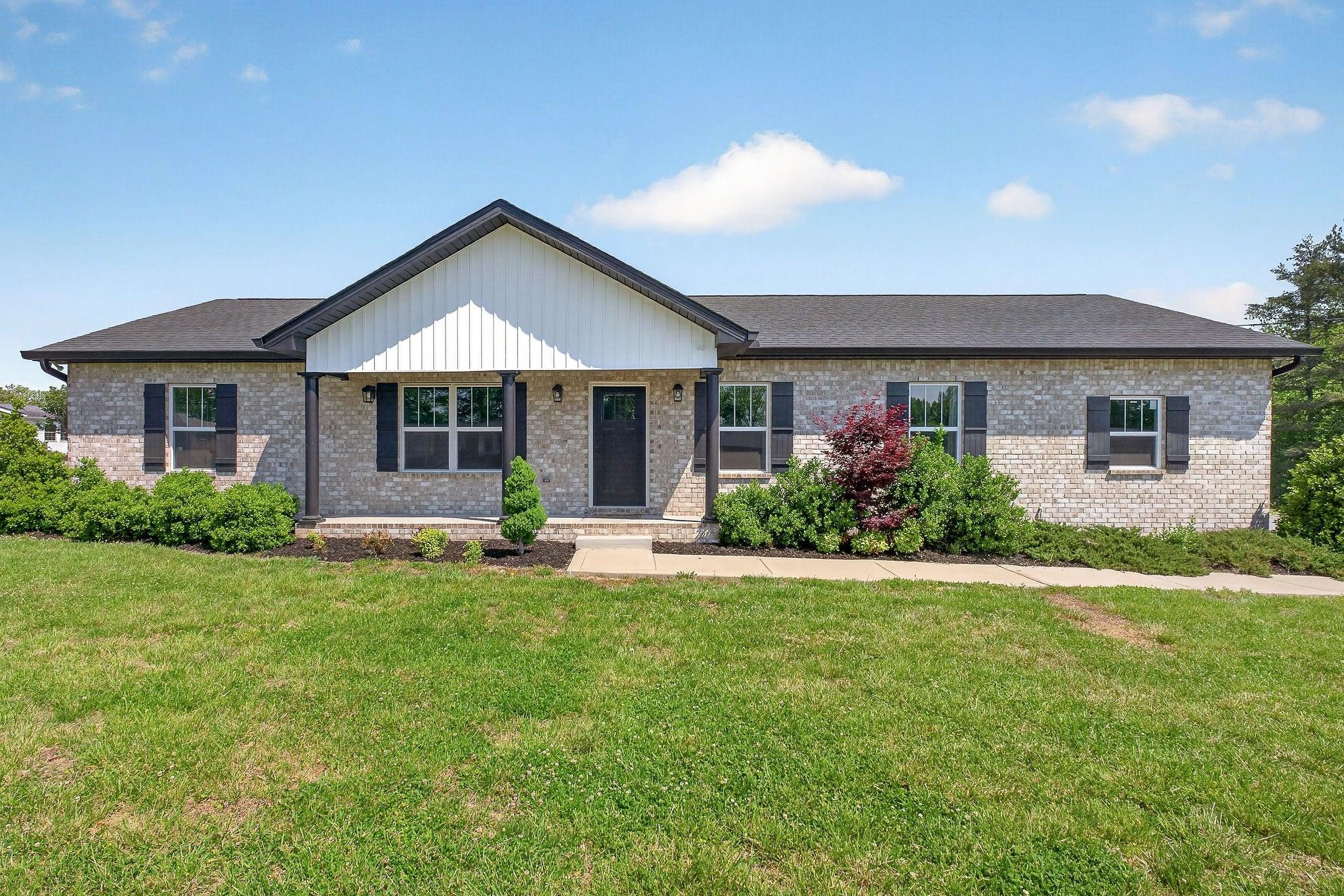 Cill St, Smithville, TN 37166