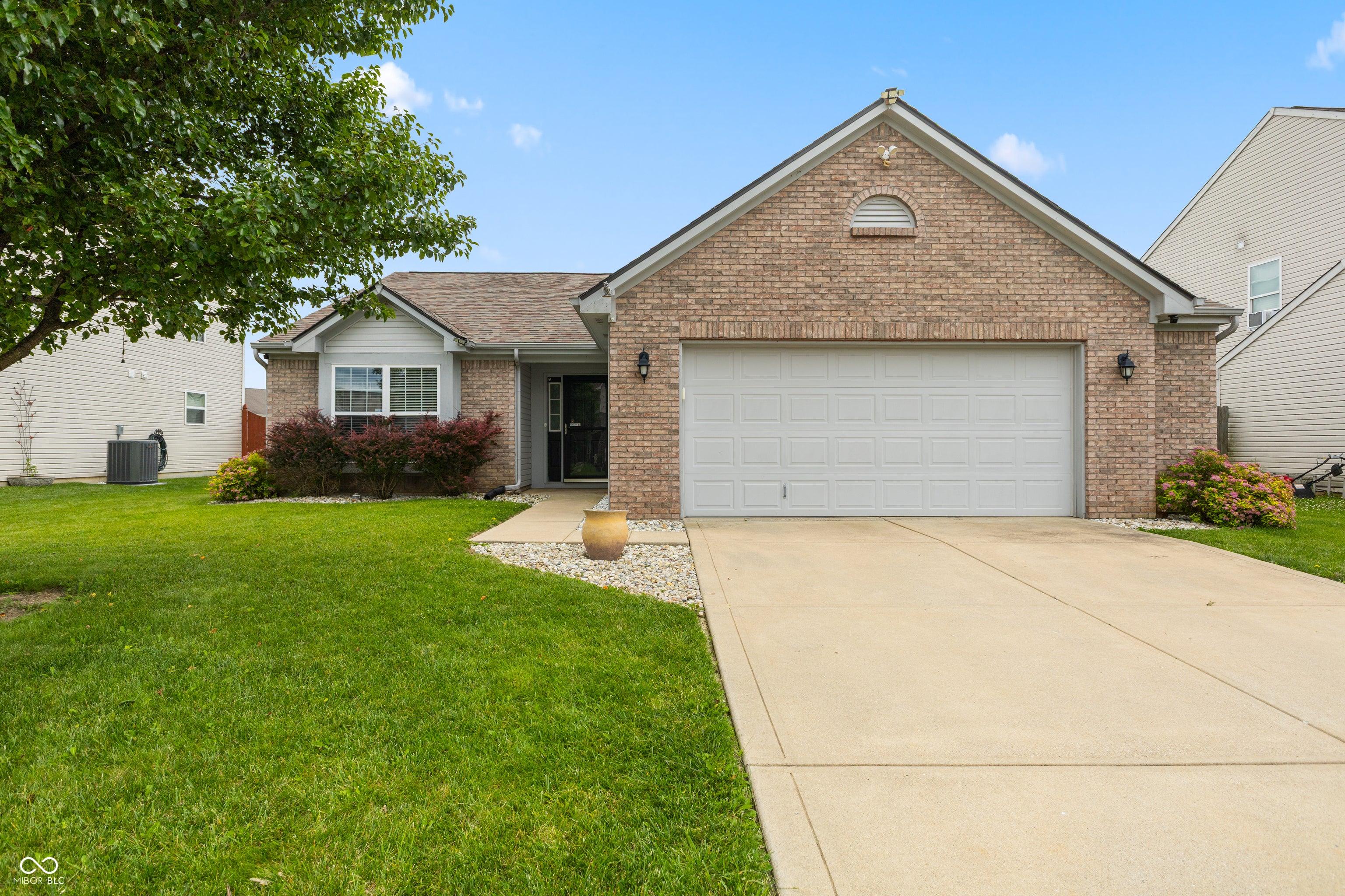 Enclave Ln, Greenwood, IN 46143
