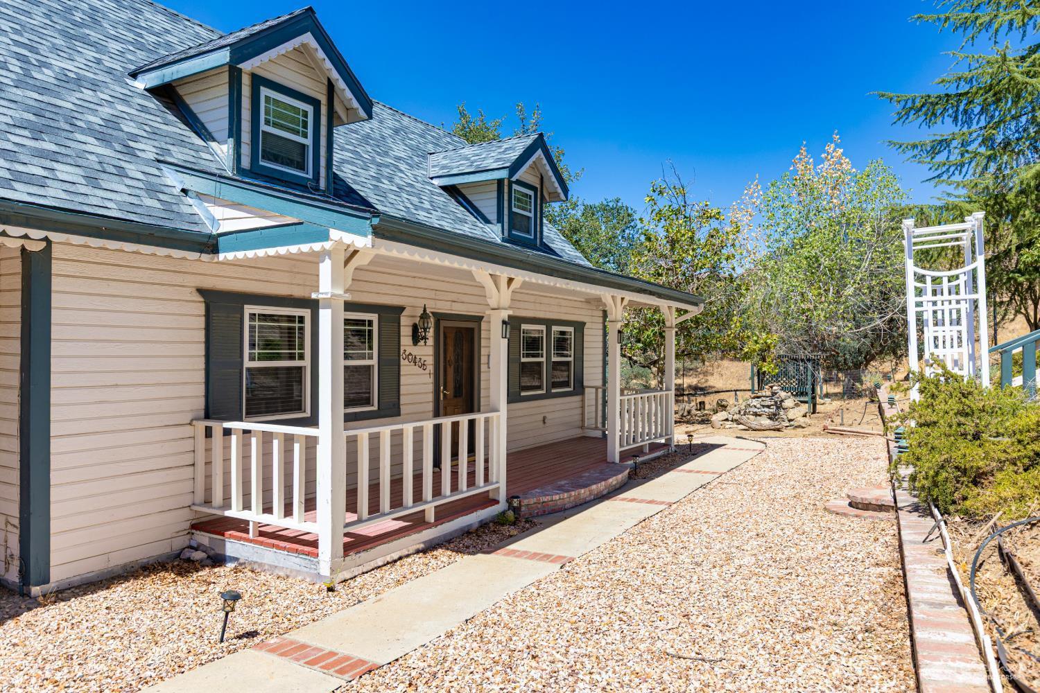 Horsethief Dr, Tehachapi, CA 93561