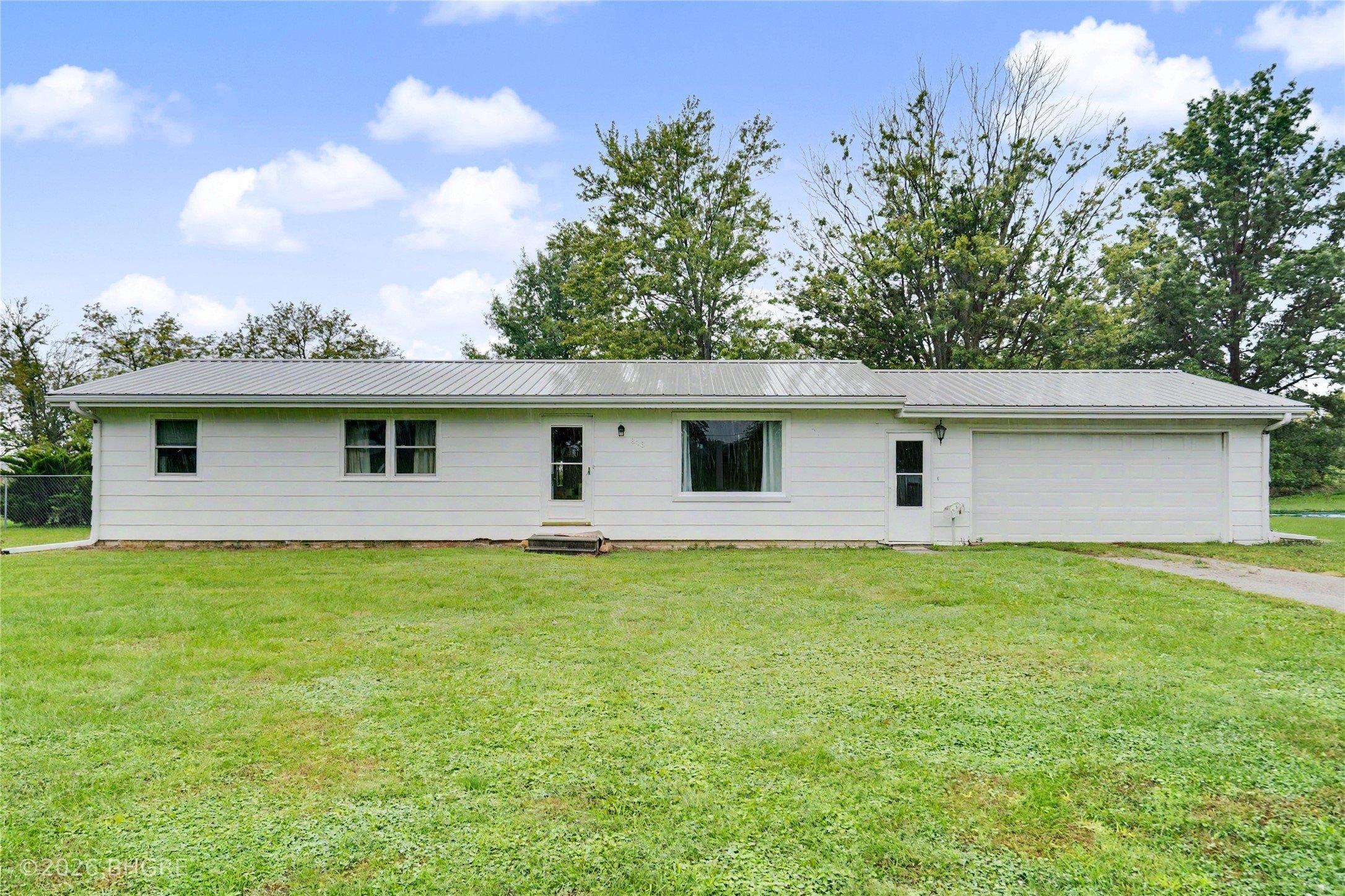 S Prairie St, Russell, IA 50238