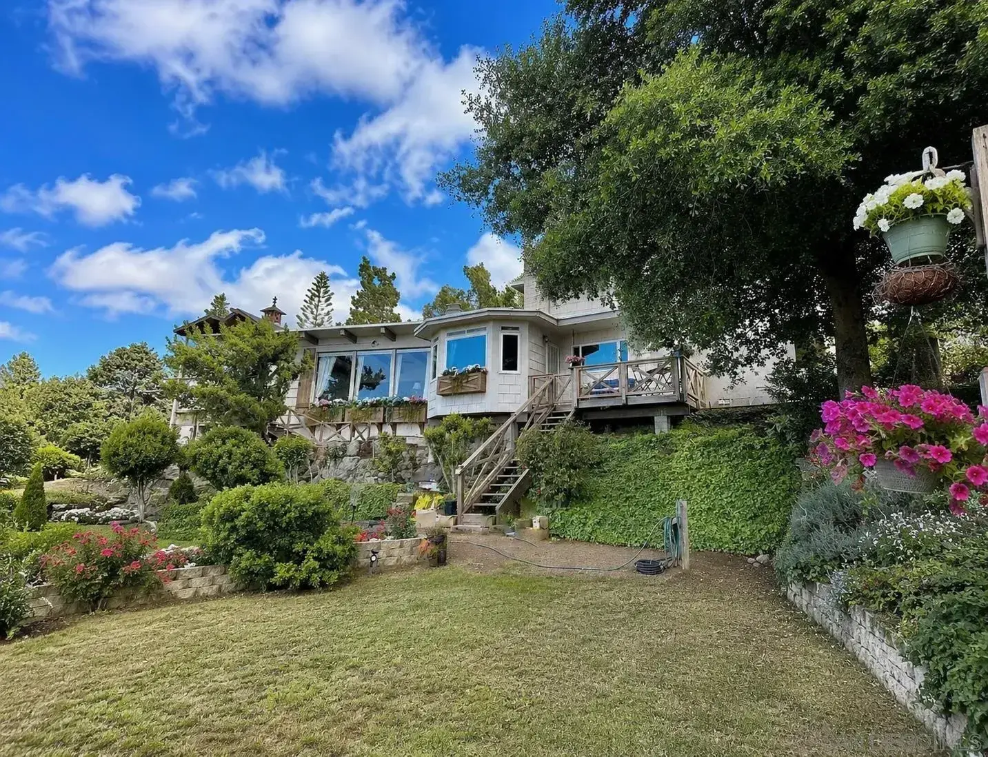 Sky Mountain Ln, Alpine, CA 91901