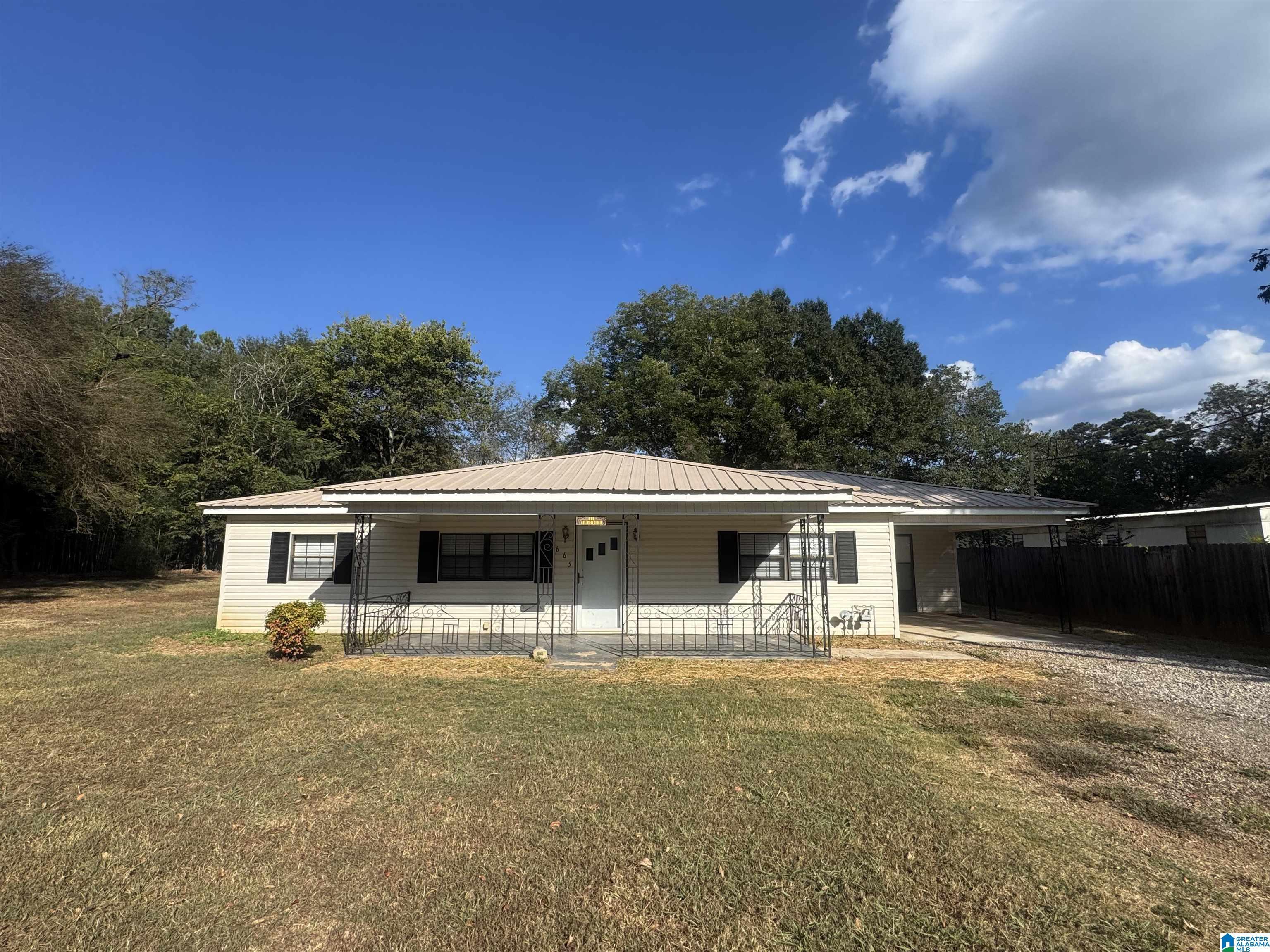 Rosewood Cir, Anniston, AL 36201