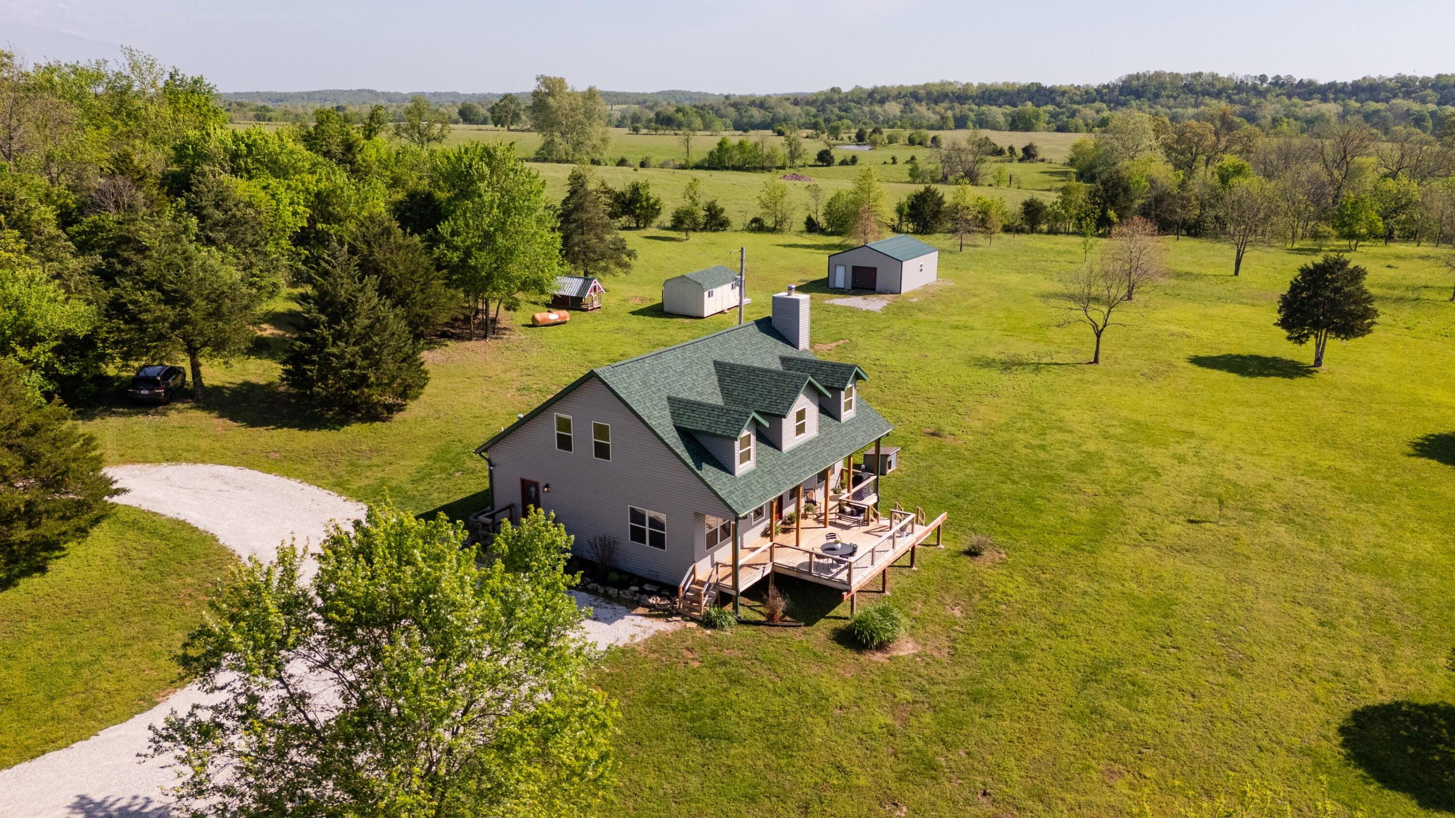 Fossilsaurus Ln, Ash Grove, MO 65604