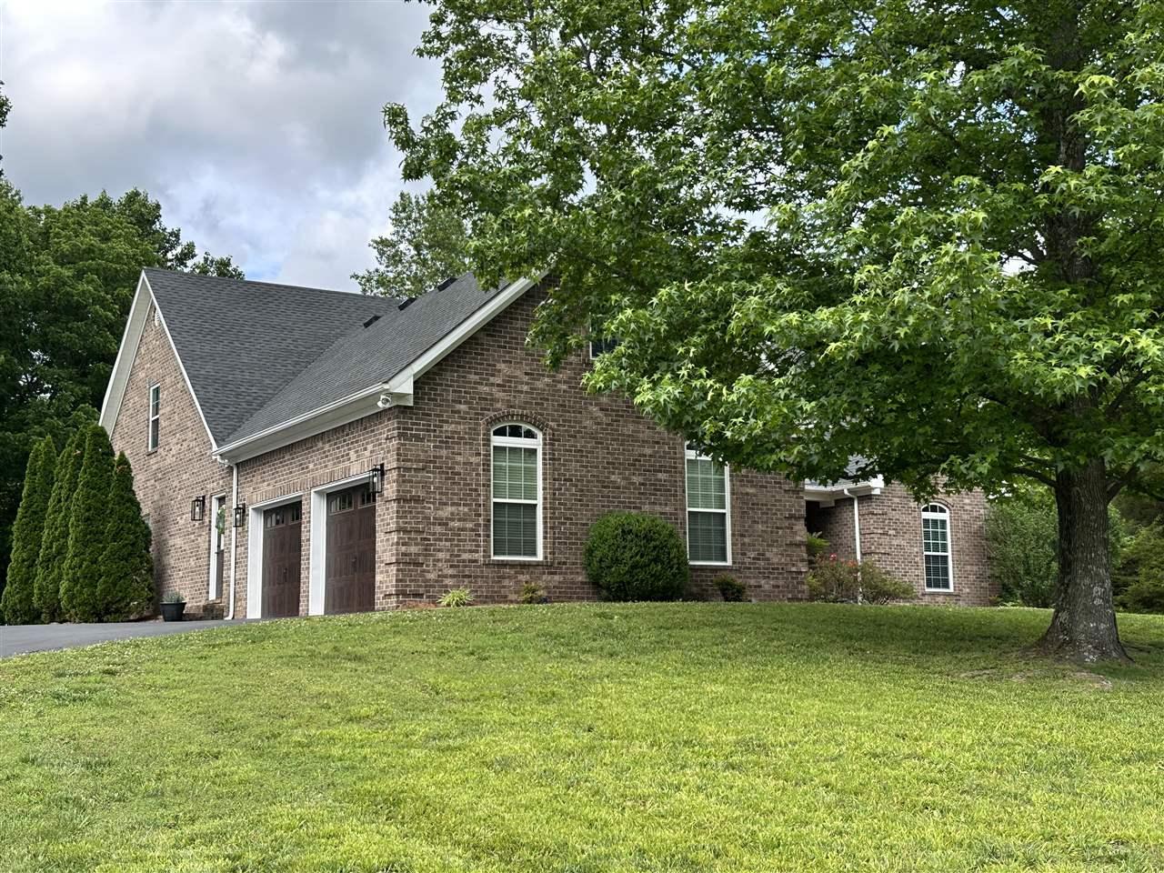 Cross Creek Ct, Alvaton, KY 42122