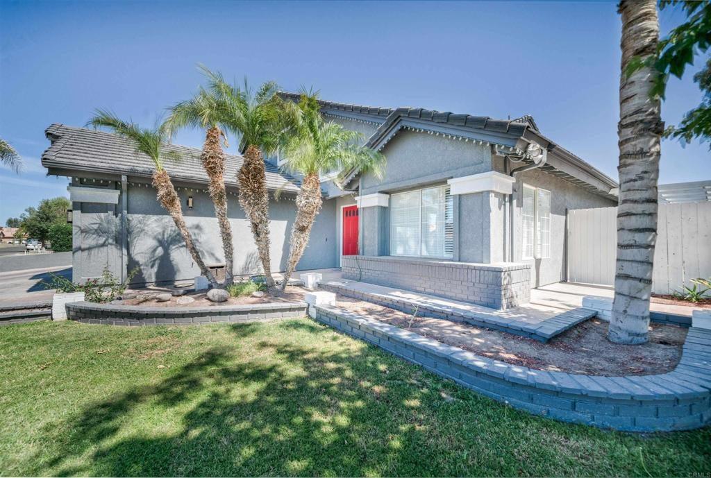 Sandalwood Dr, El Centro, CA 92243