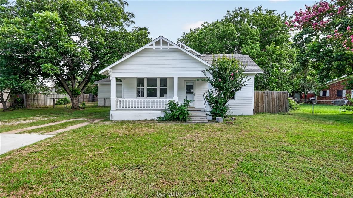S Banks St, Caldwell, TX 77836