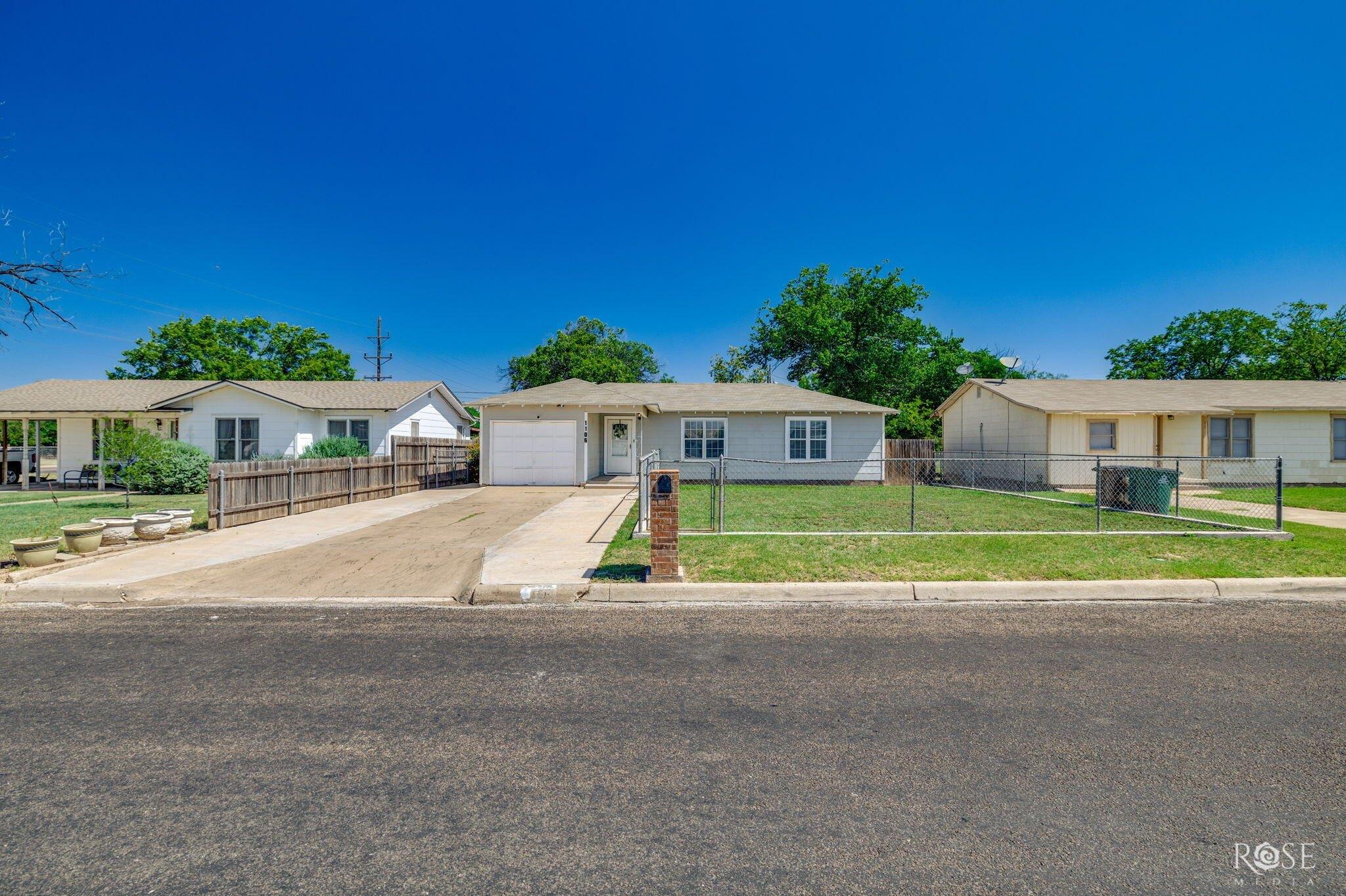 E 22nd St, San Angelo, TX 76903