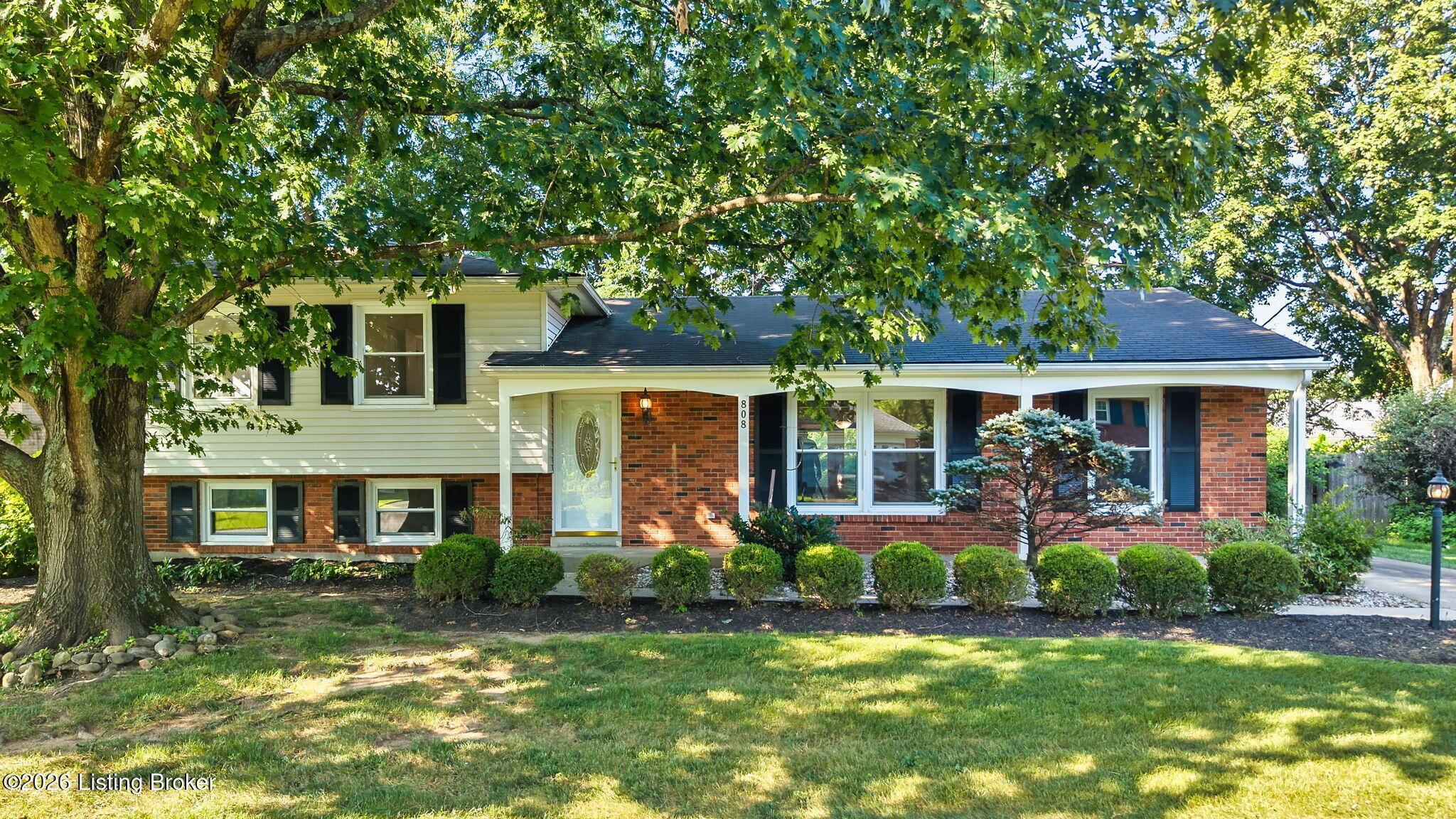 Foxwood Ave, Louisville, KY 40223