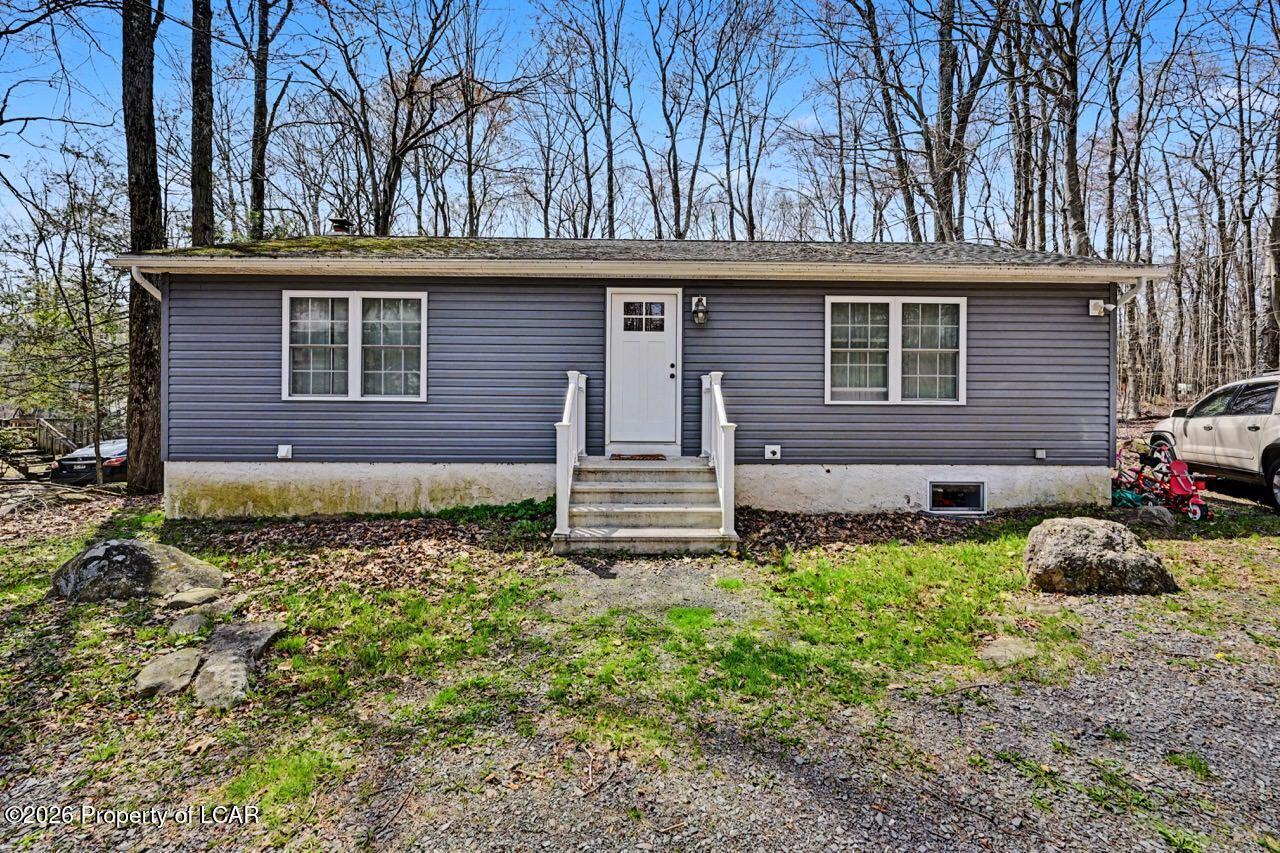 Lily Ln, Gouldsboro, PA 18424