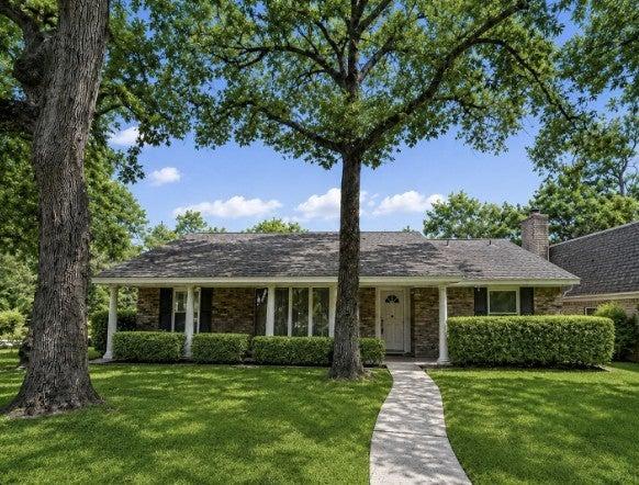 Shadywood Cir, Conroe, TX 77304