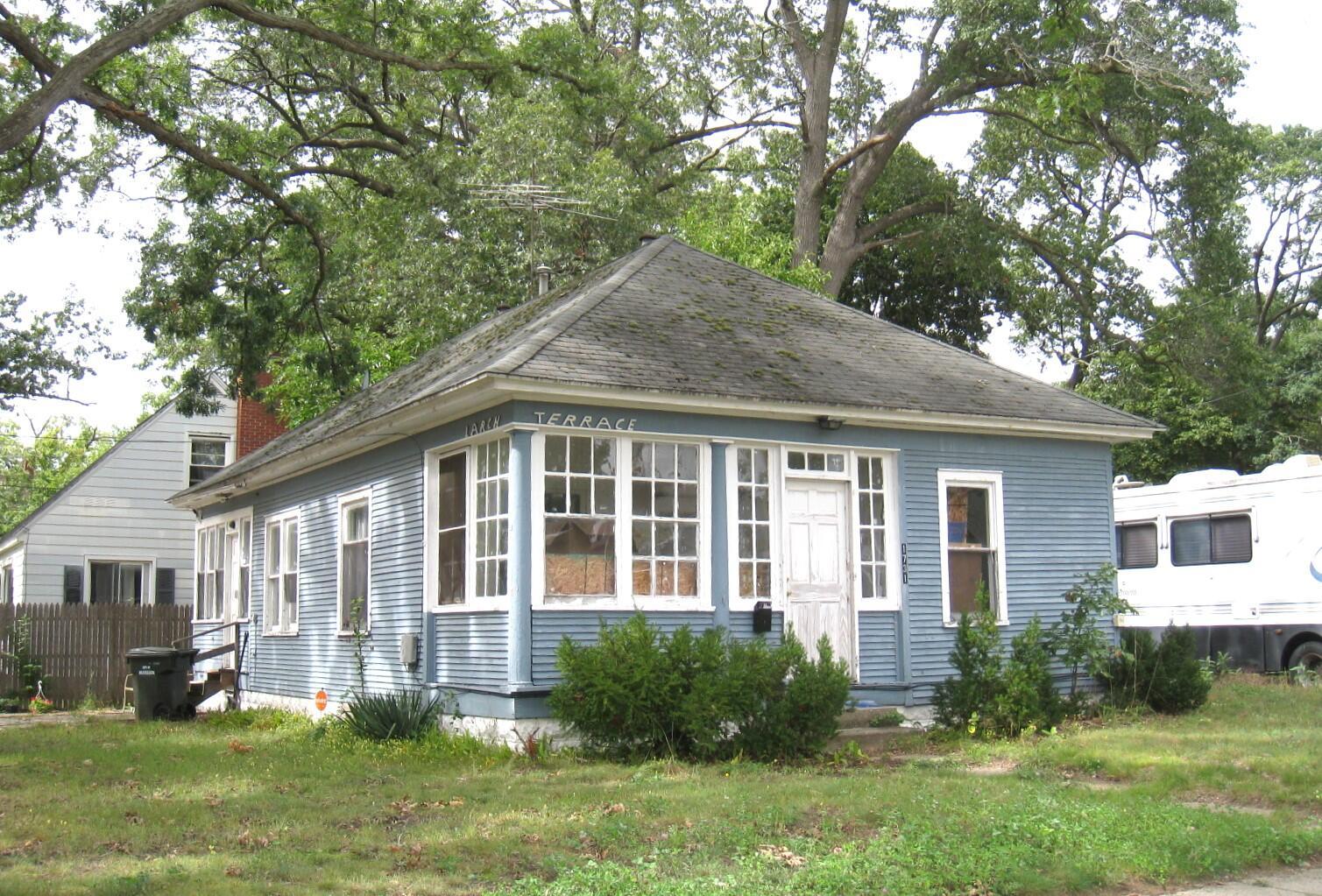 Terrace St, Muskegon, MI 49442