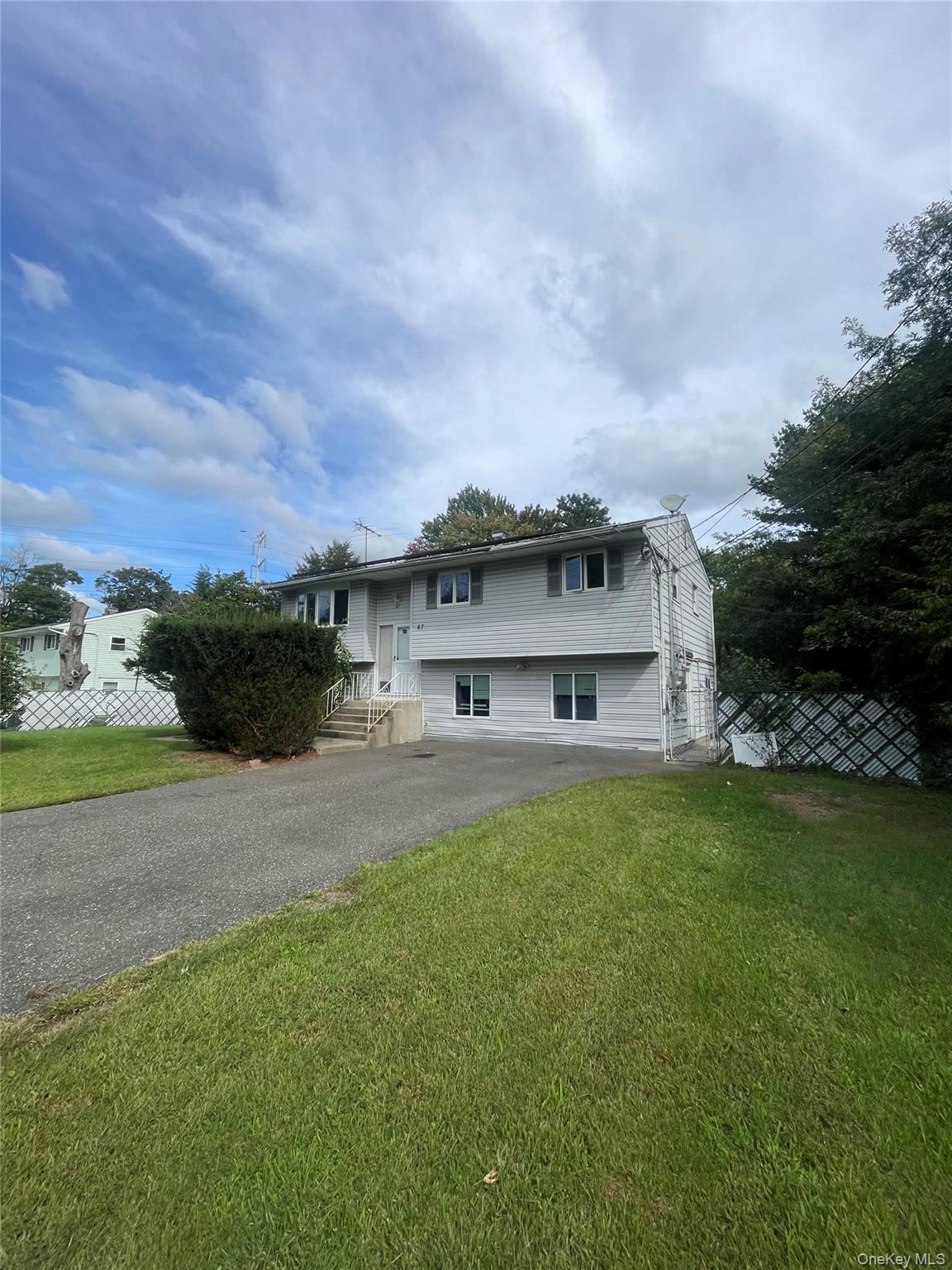 Fulton St, Deer Park, NY 11729