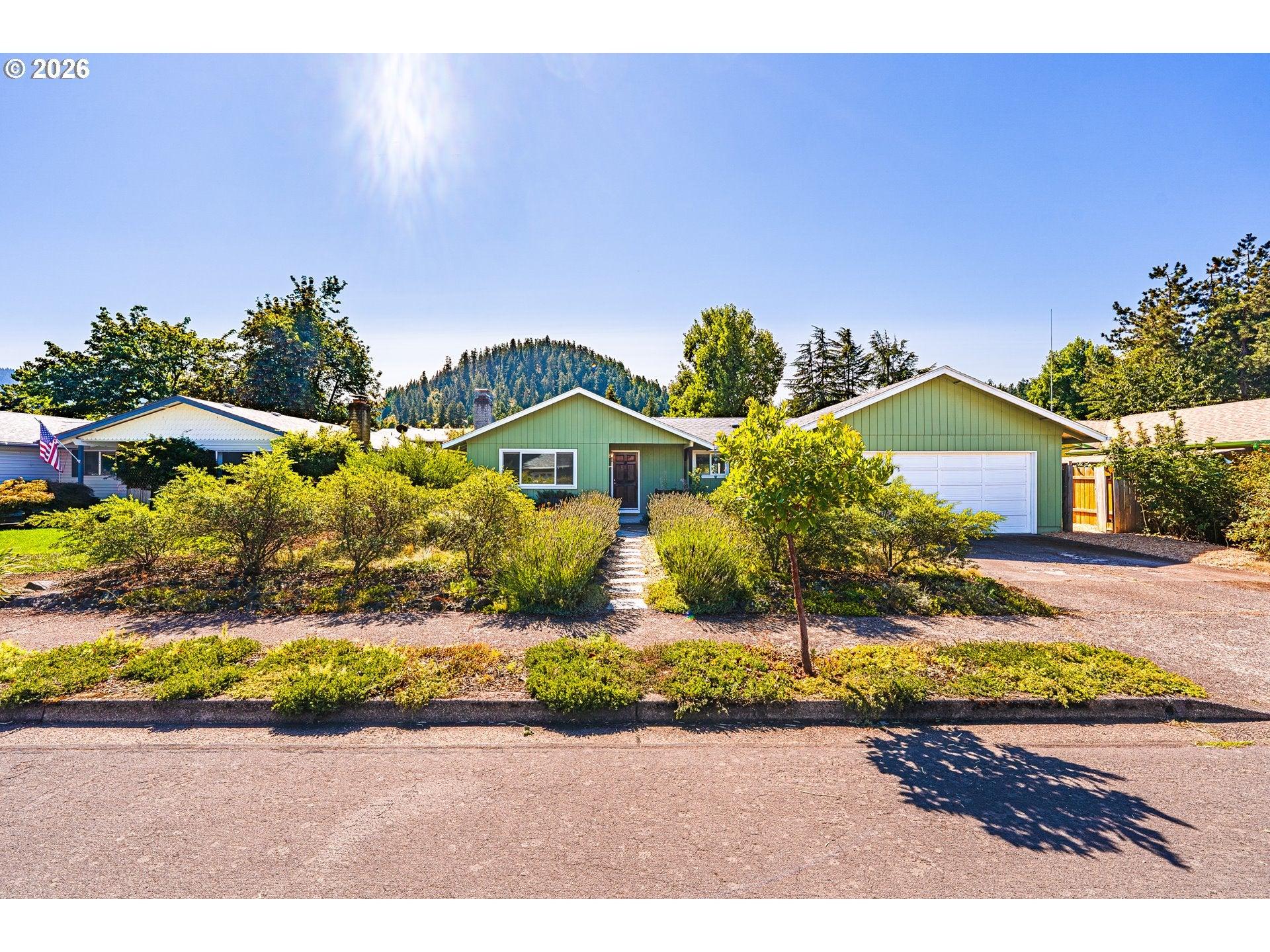 B St, Springfield, OR 97478