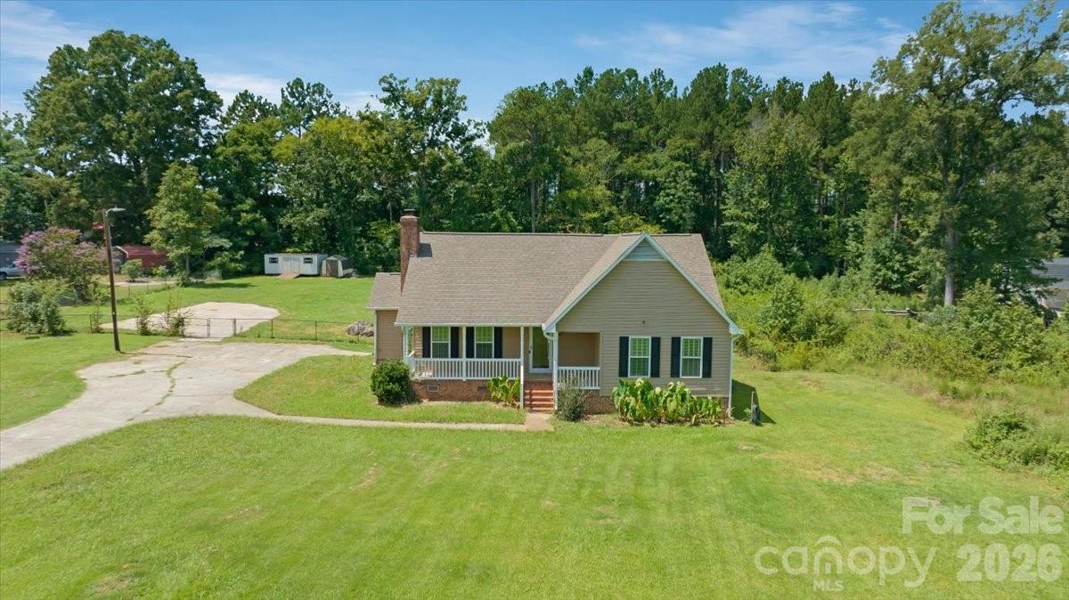 E Pinewood, Chester, SC 29706