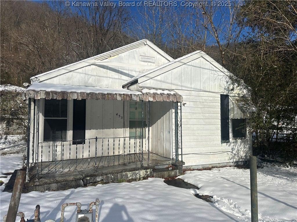 Gap View Dr, Charleston, WV 25306