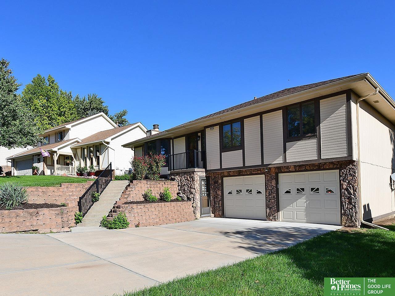 Leavenworth St, Omaha, NE 68154