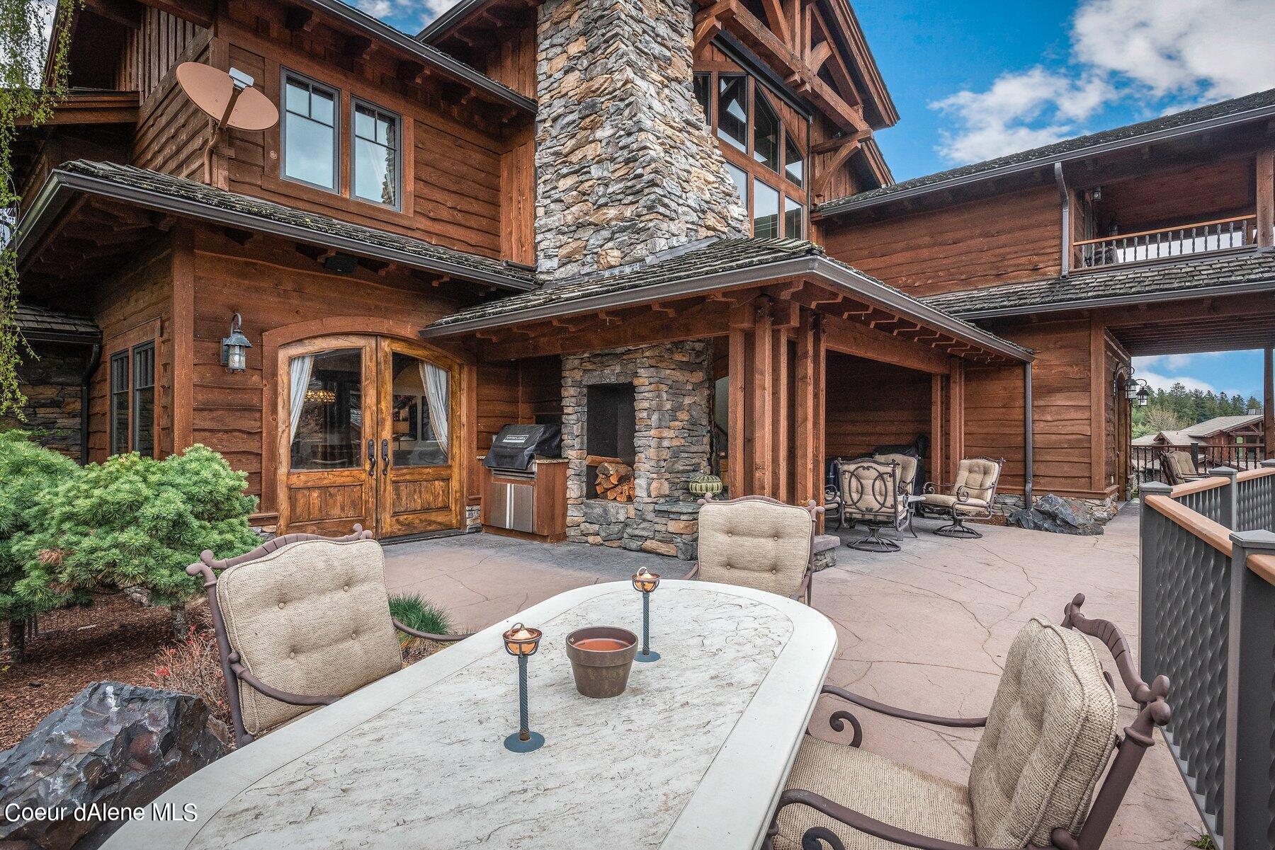W Quartzite Ln, Coeur D Alene, ID 83814