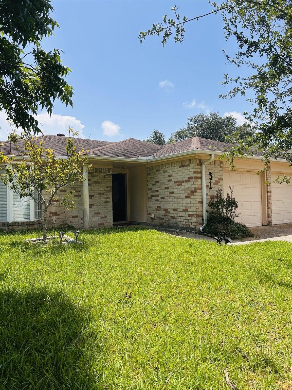Back Bay Cir, Galveston, TX 77551