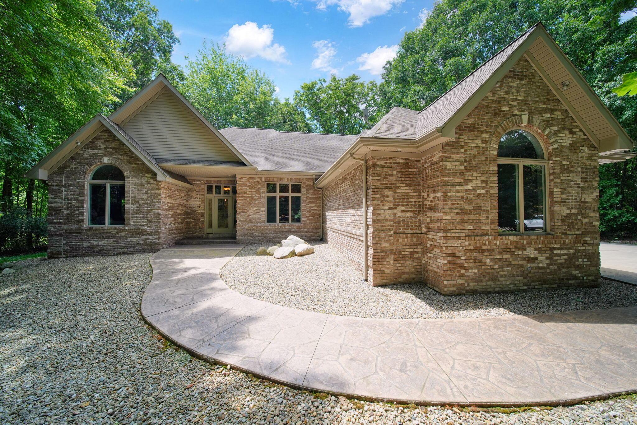 Reynolds Rd, Jackson, MI 49201