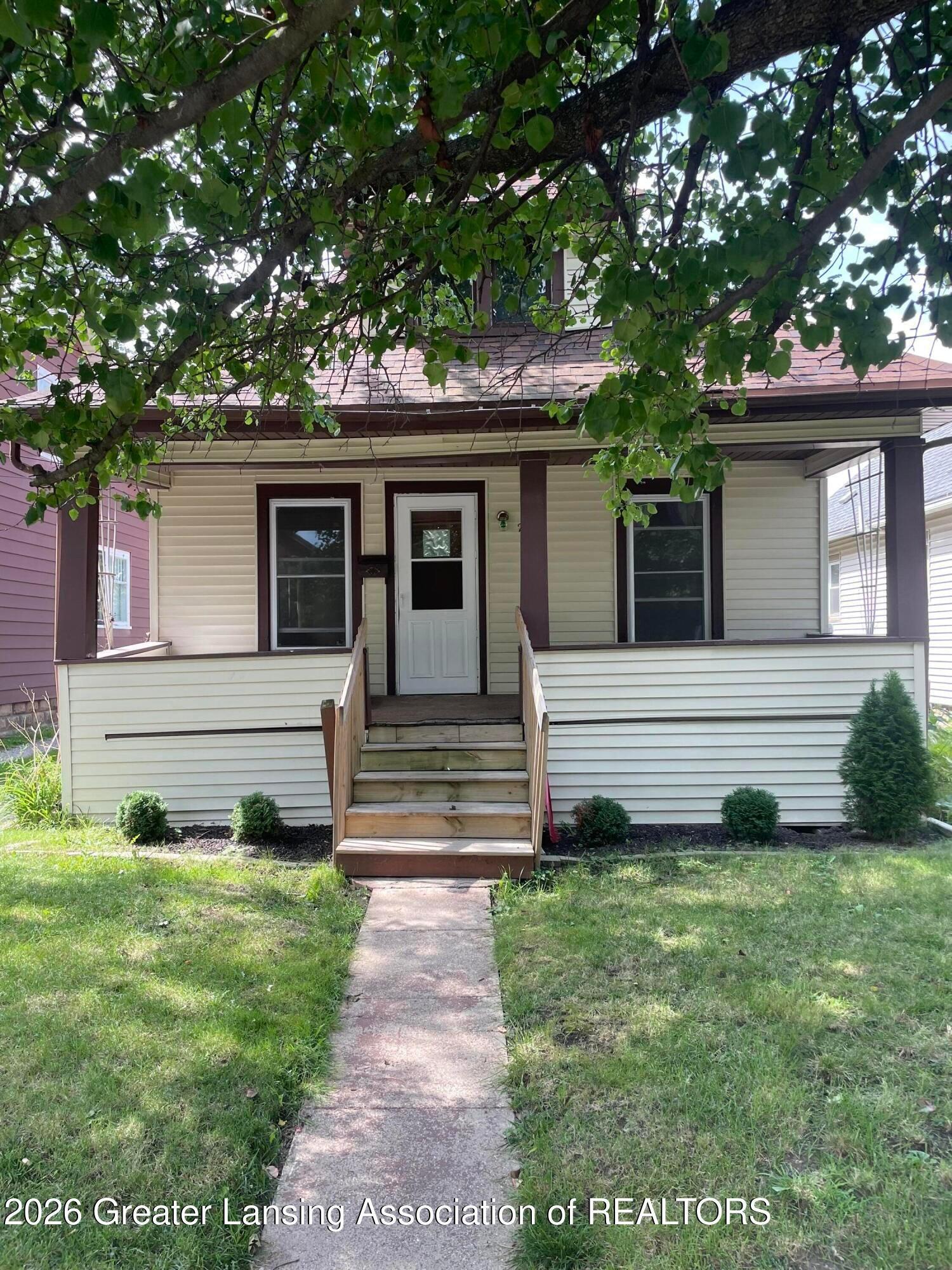 S Clemens Ave, Lansing, MI 48912