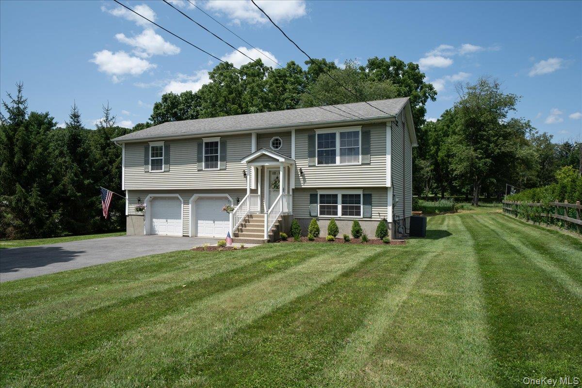 S Lynn St, Warwick, NY 10990