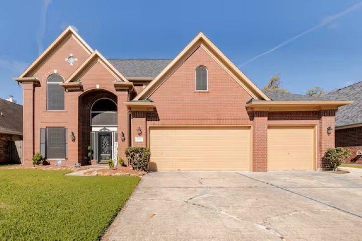 Beaver St, Baytown, TX 77523