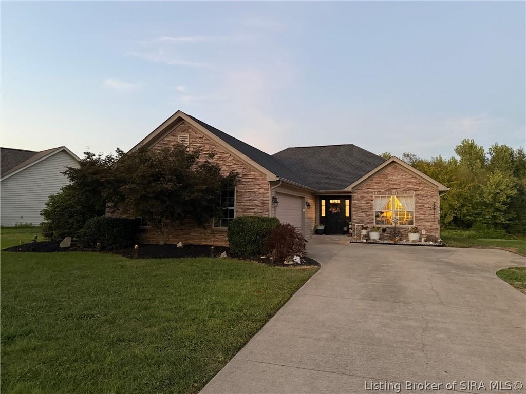 Sunnybrook Dr, Memphis, IN 47143