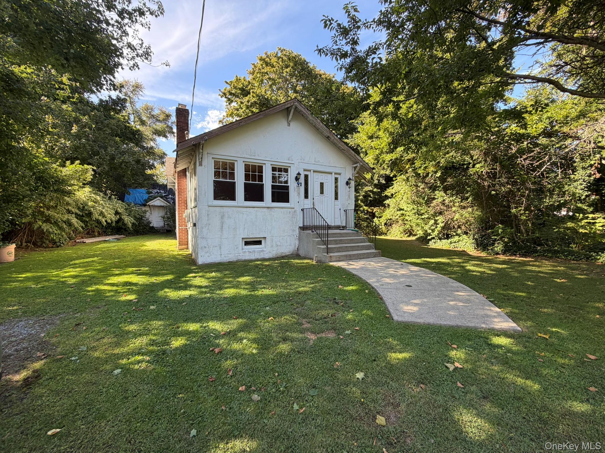 Bridle Way, Oakdale, NY 11769